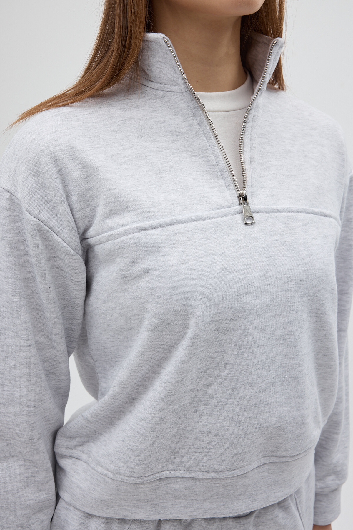 Gri Dik Yaka Önü Fermuar Detaylı Kadın Sweatshirt 3110A - 4