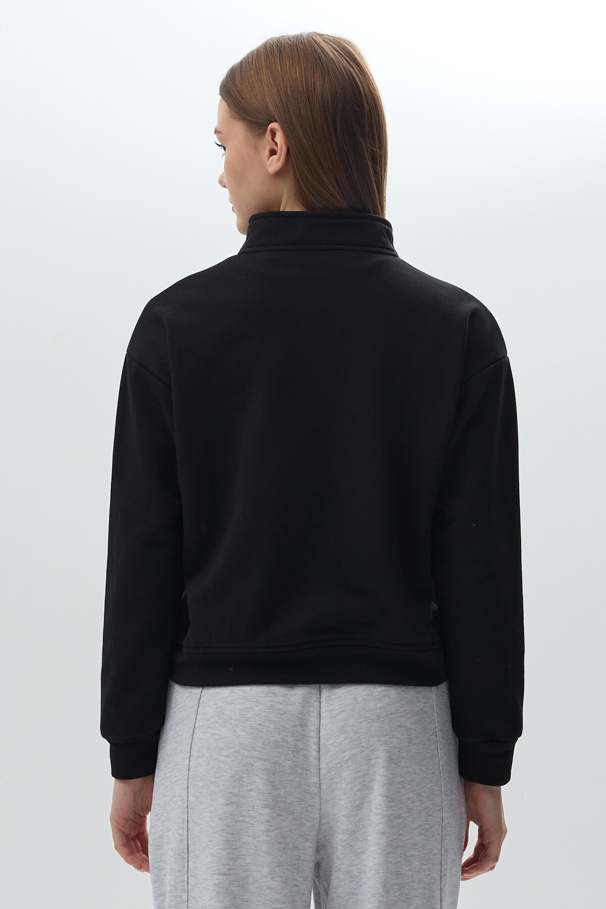 Siyah Dik Yaka Önü Fermuar Detaylı Kadın Sweatshirt 3110A - 5