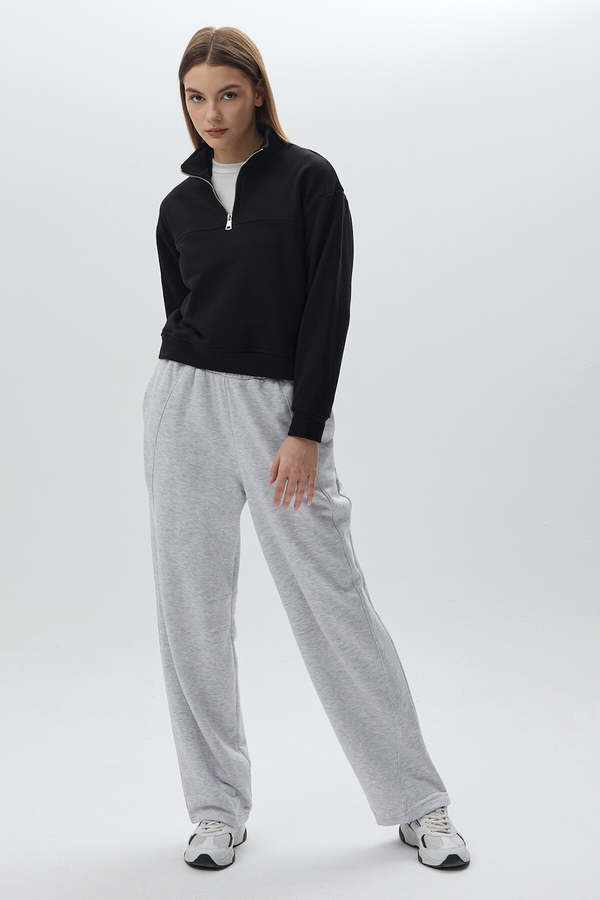 Siyah Dik Yaka Önü Fermuar Detaylı Kadın Sweatshirt 3110A - 3