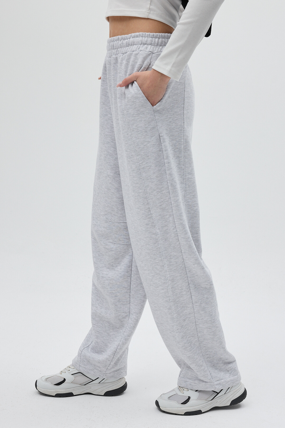 Gri Bel Lastikli İpli Düz Paça Rahat Kesim Kadın Eşofman Altı 3113A - 3