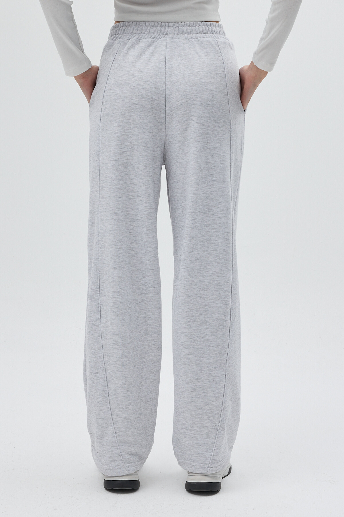 Gri Bel Lastikli İpli Düz Paça Rahat Kesim Kadın Eşofman Altı 3113A - 5