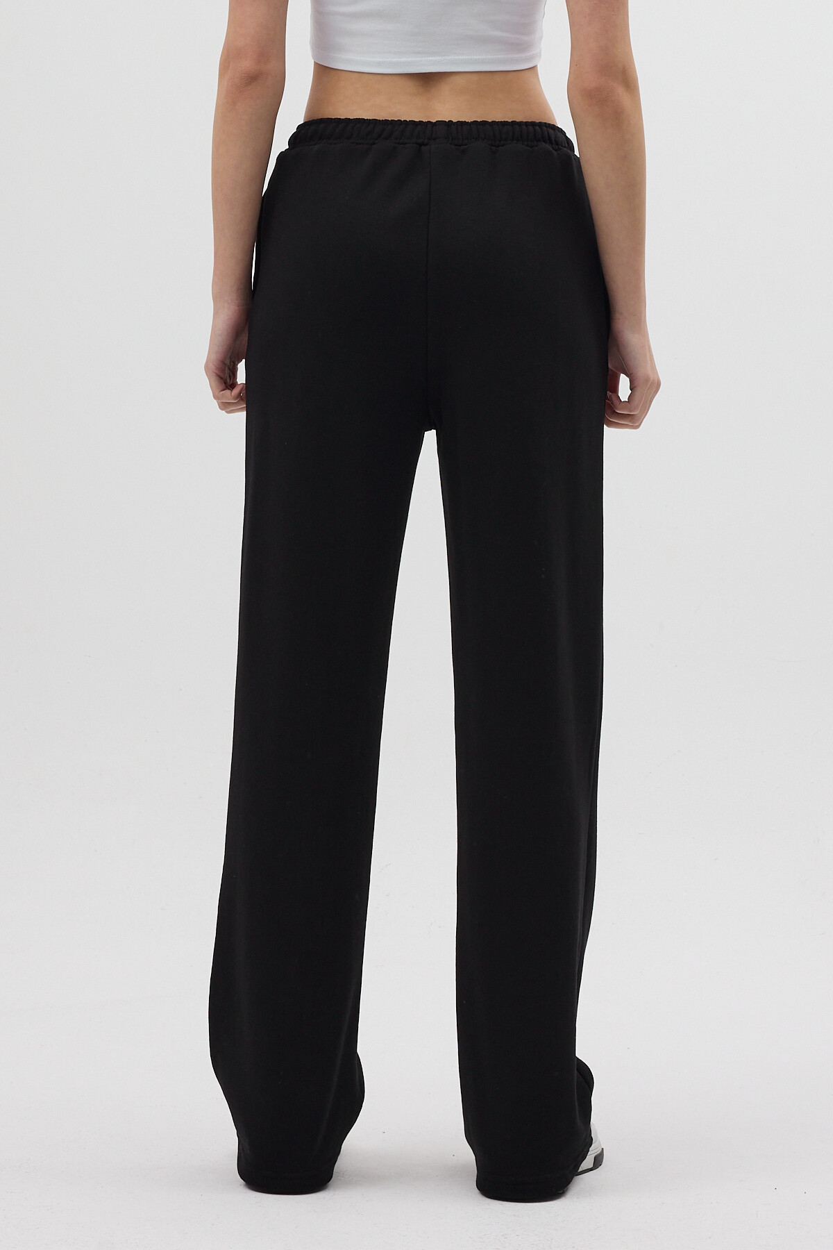 Siyah Yan Çima Dikiş Detaylı Geniş Paça Rahat Kesim Kadın Eşofman Altı 3114A - 5