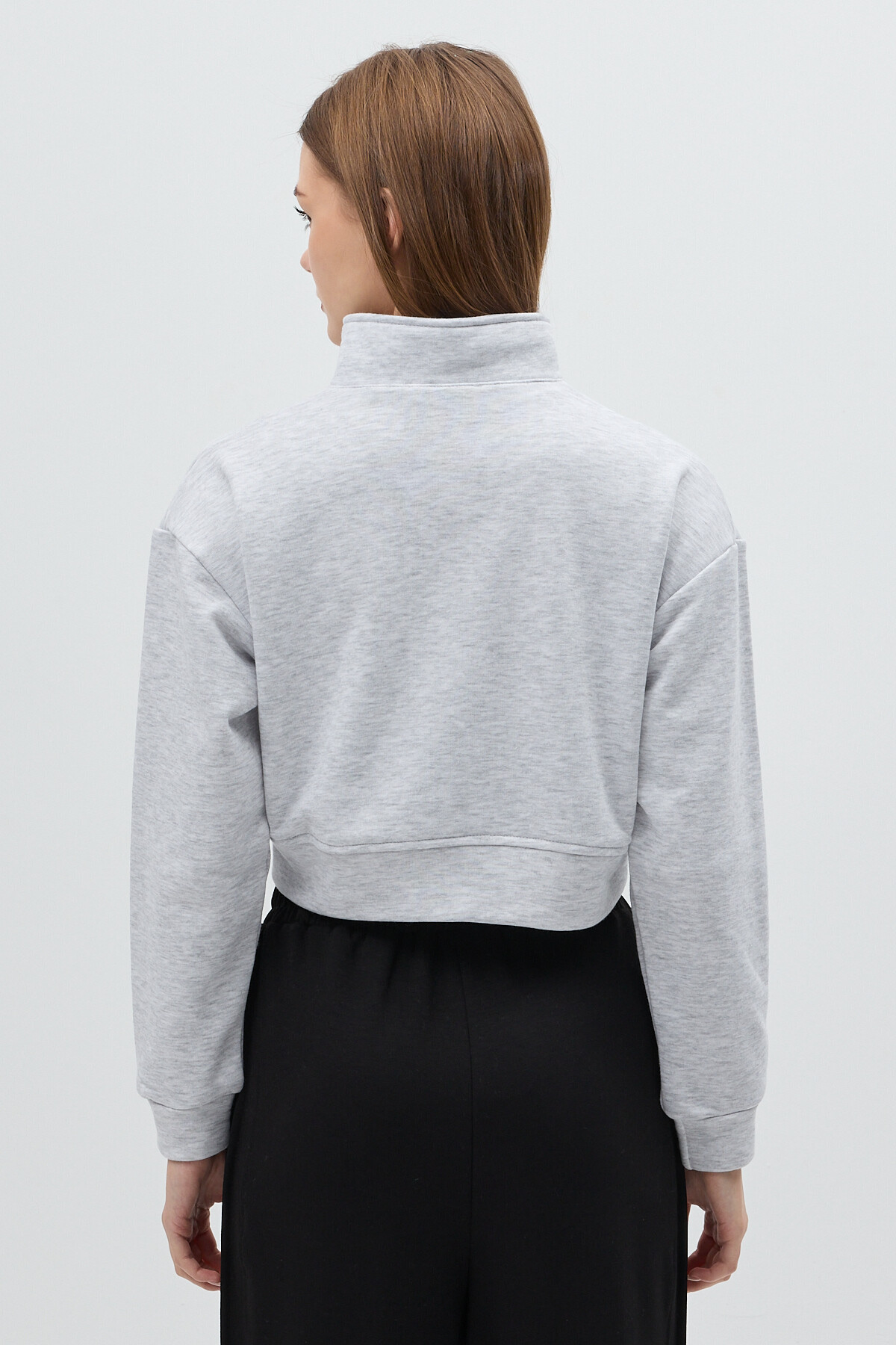 Gri Kapüşonlu Fermuarlı Cepli Pamuklu Kadın Sweatshirt 3115A - 5