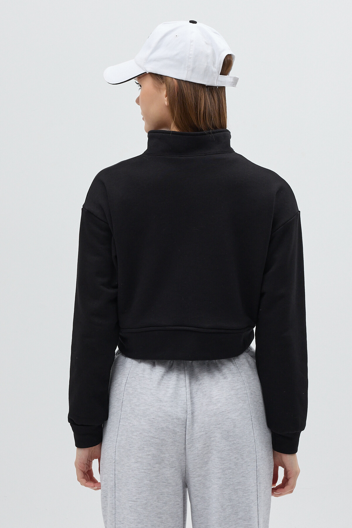 Siyah Kapüşonlu Fermuarlı Cepli Pamuklu Kadın Sweatshirt 3115A - 5