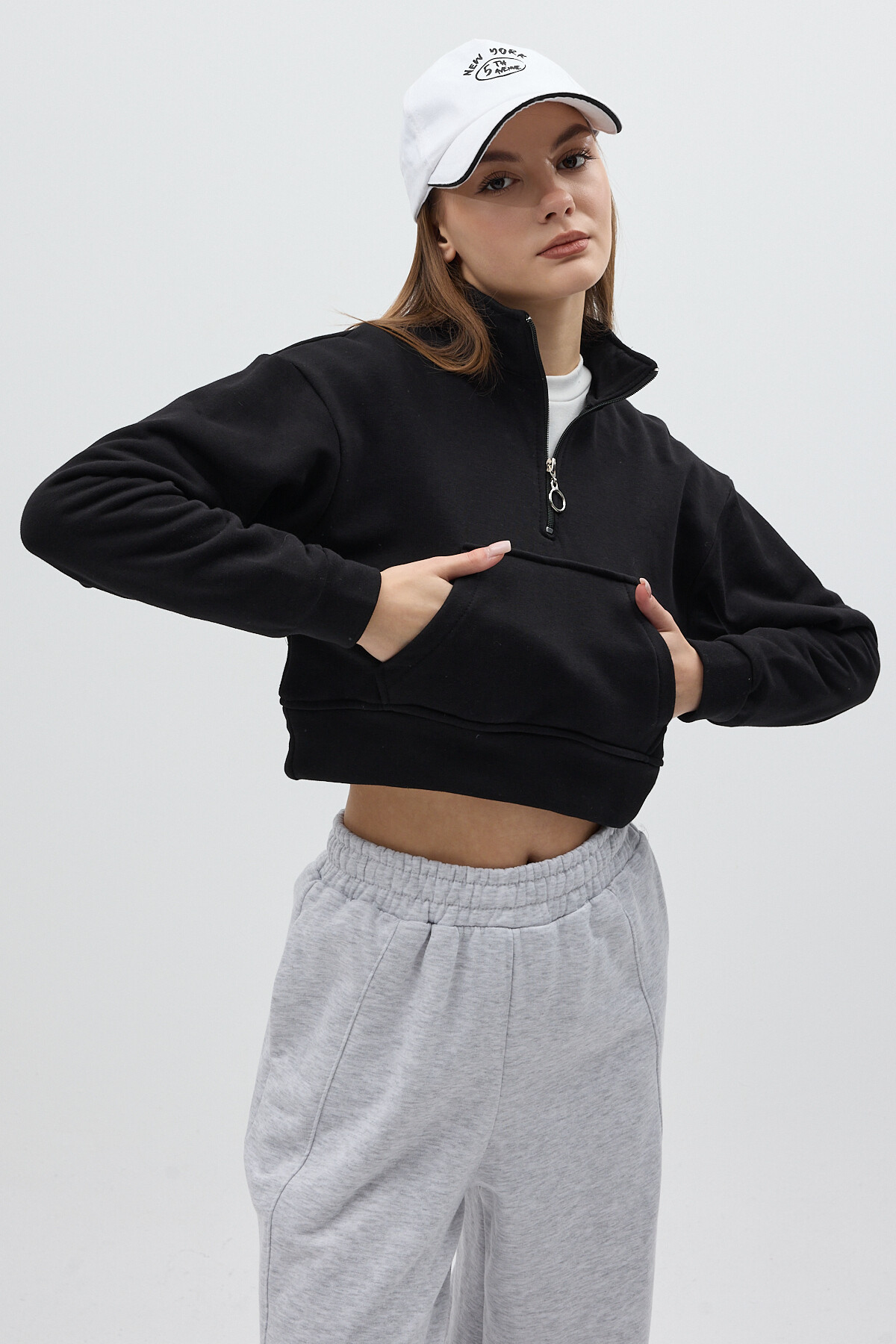 Siyah Kapüşonlu Fermuarlı Cepli Pamuklu Kadın Sweatshirt 3115A - 6