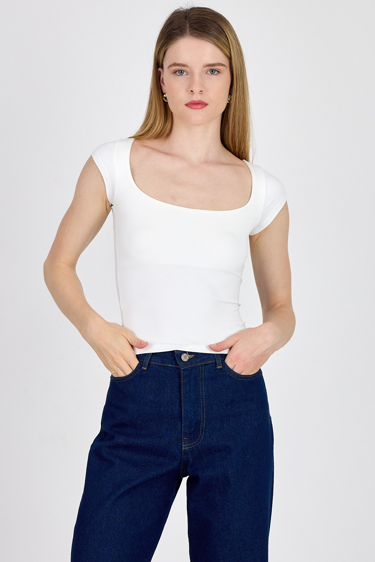 Beyaz Kare Yaka Kısa Kol Body 3116 - 7