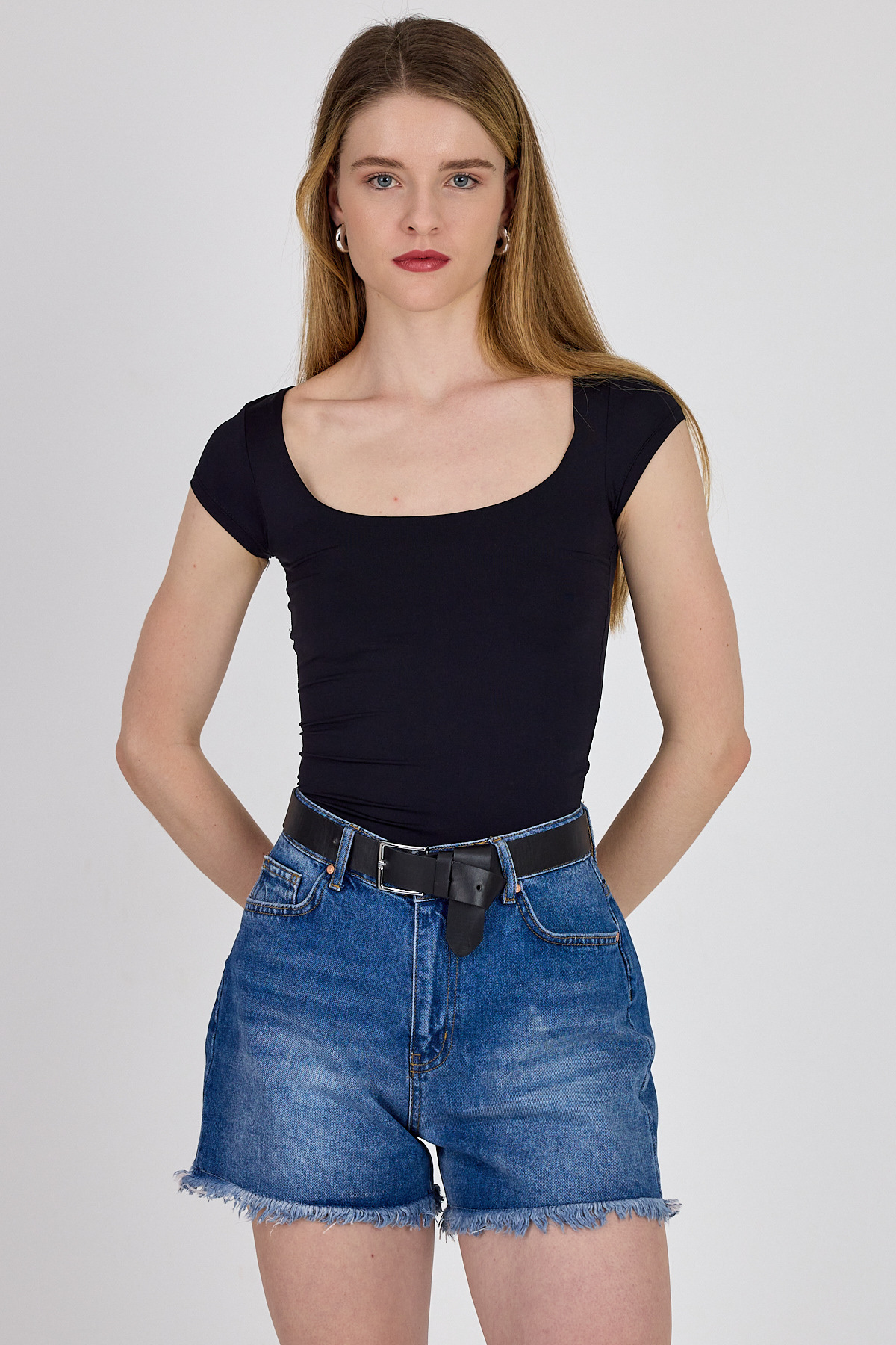 Siyah Kare Yaka Kısa Kol Body 3116 - 6