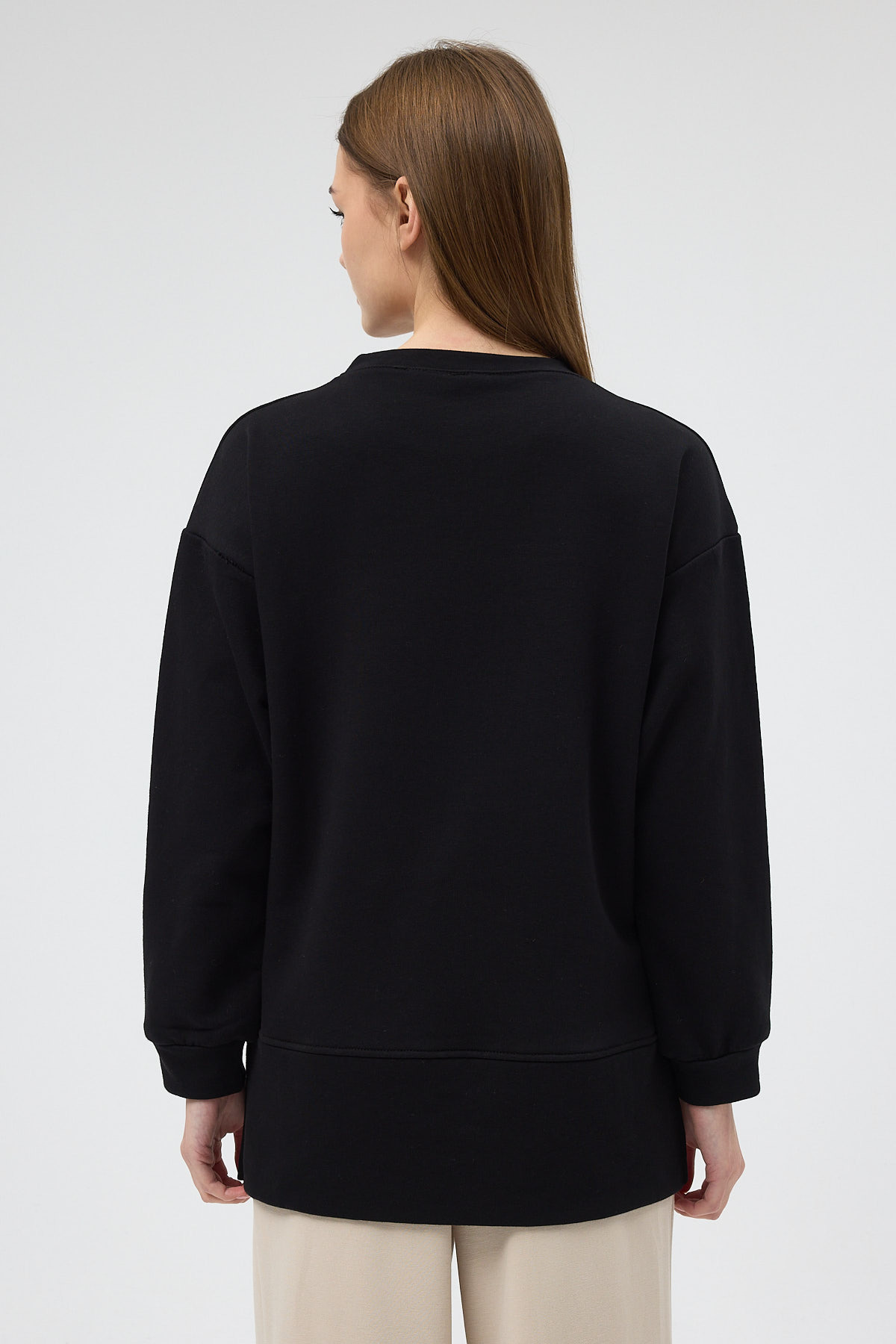 Siyah Nakışlı Bisiklet Yaka Kadın Sweat 3117A - 5