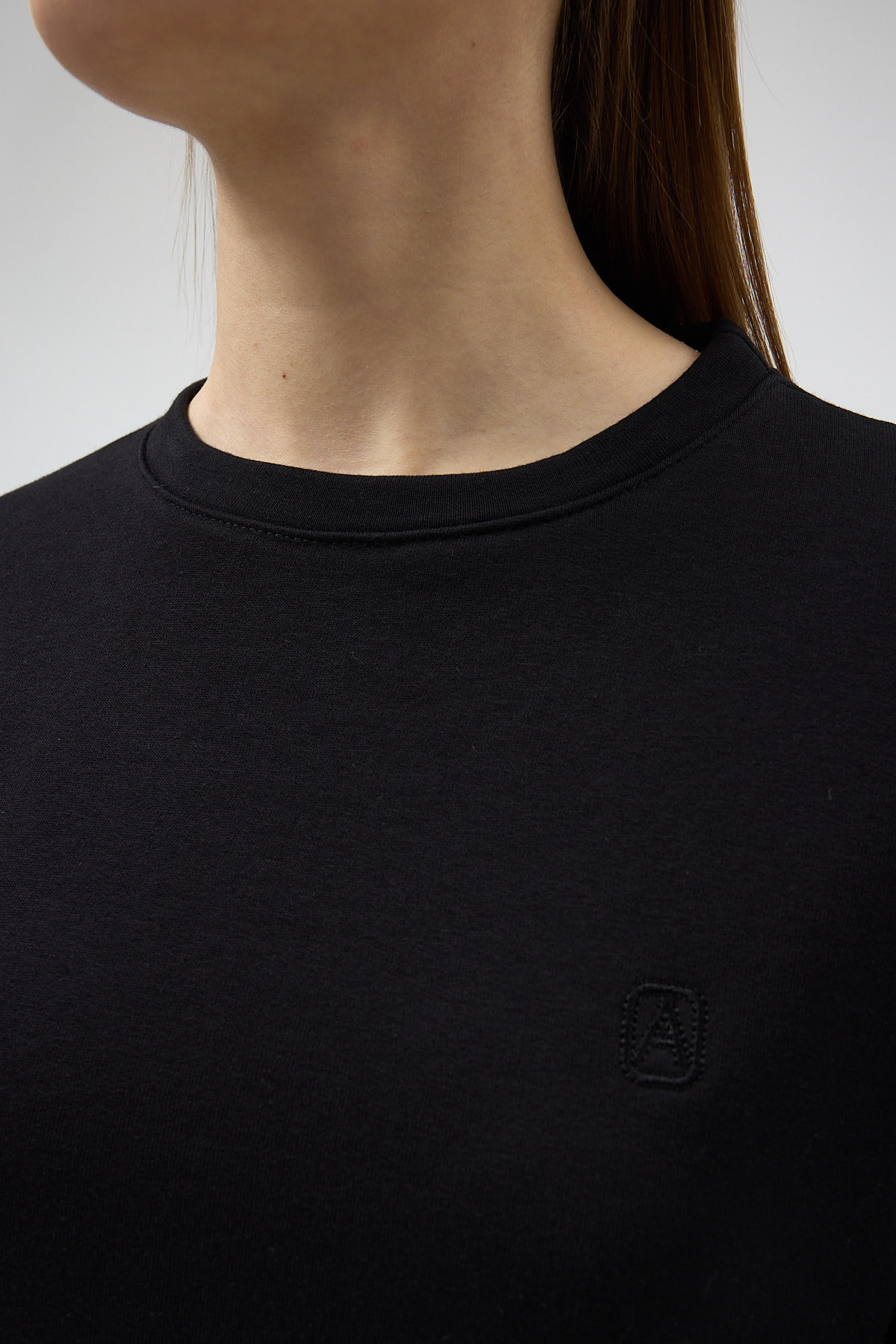 Siyah Nakışlı Bisiklet Yaka Kadın Sweat 3117A - RAYS