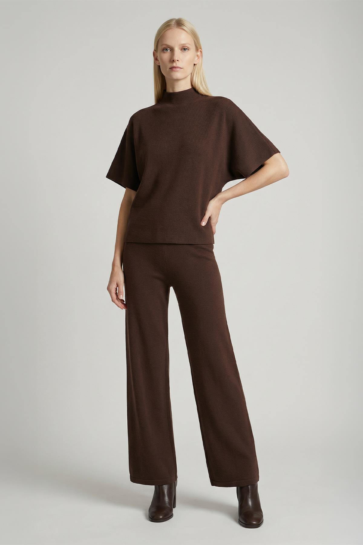 Kol Düğmeli Tişört Kahve - RAYS