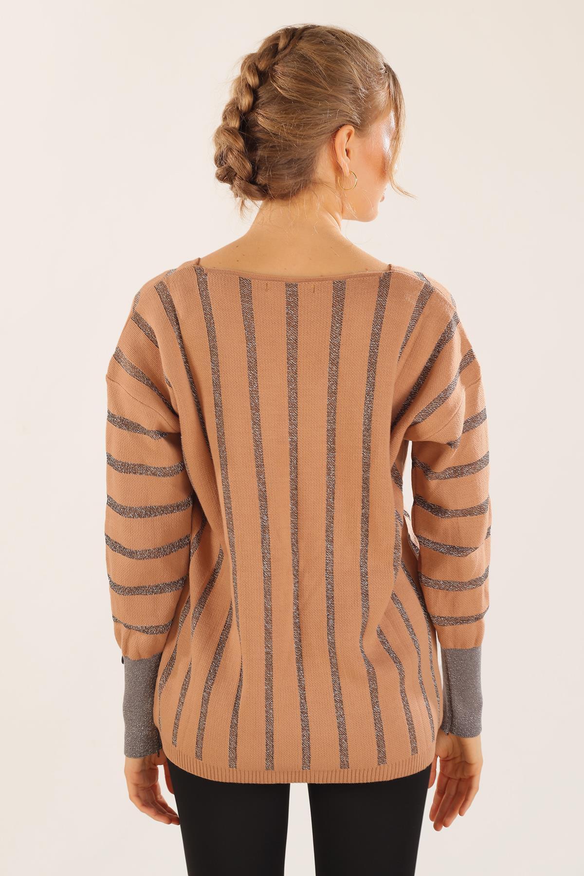 3189 V Yaka Çizgili Kazak Camel - 5