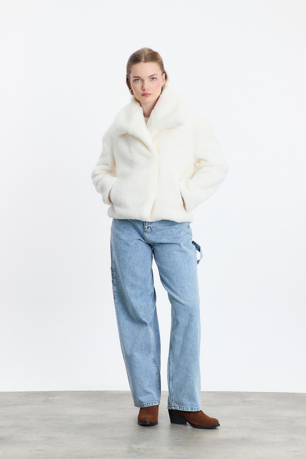 3217 Geniş Yaka Yumoş Ceket Ekru - RAYS