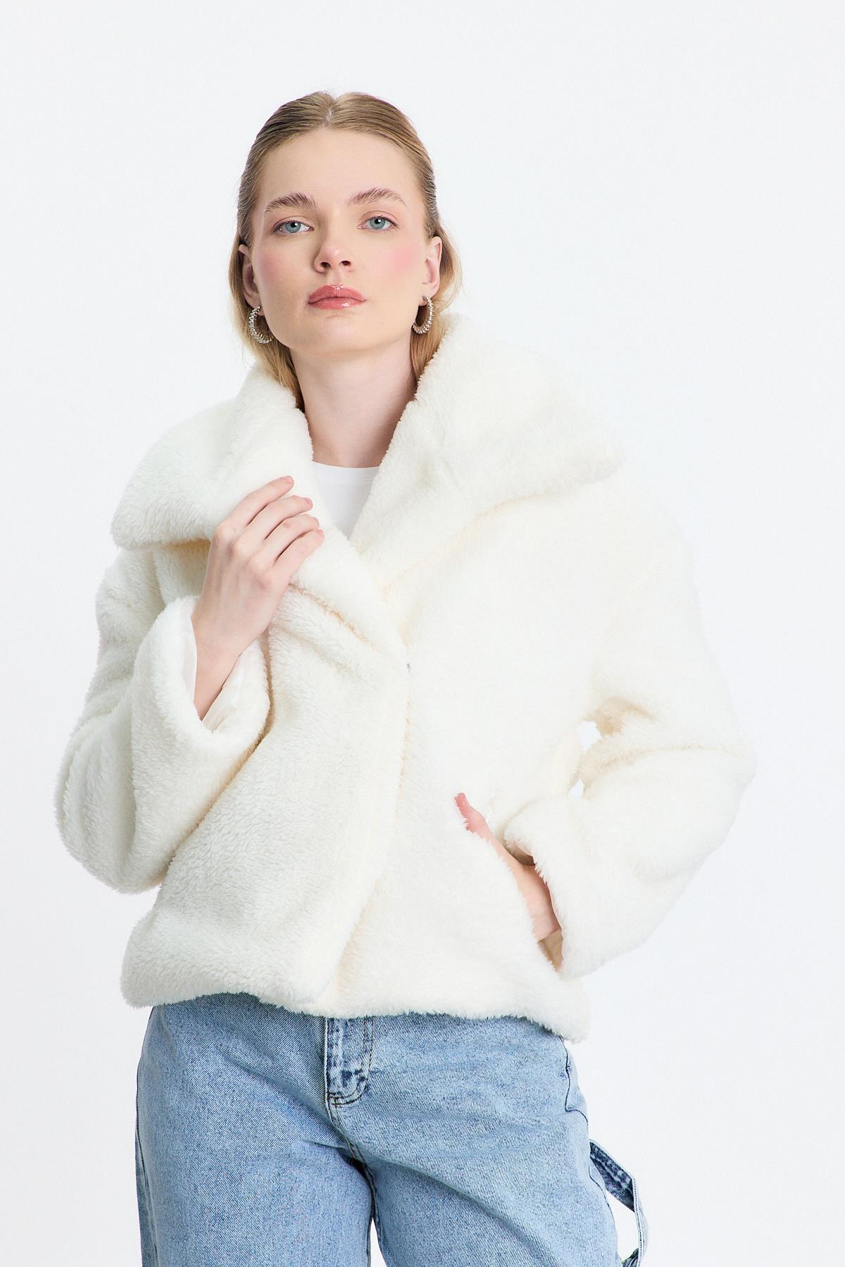 Ekru Geniş Yaka Yumoş Ceket 3217 