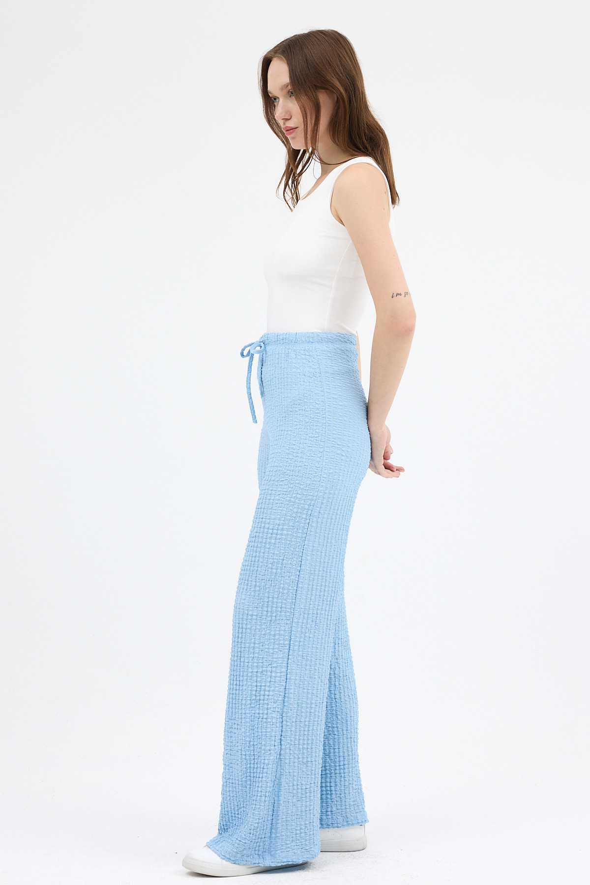 Bebe Mavi Geniş Paça Dökümlü Bürümcük Kumaş Pantolon 326 - 7