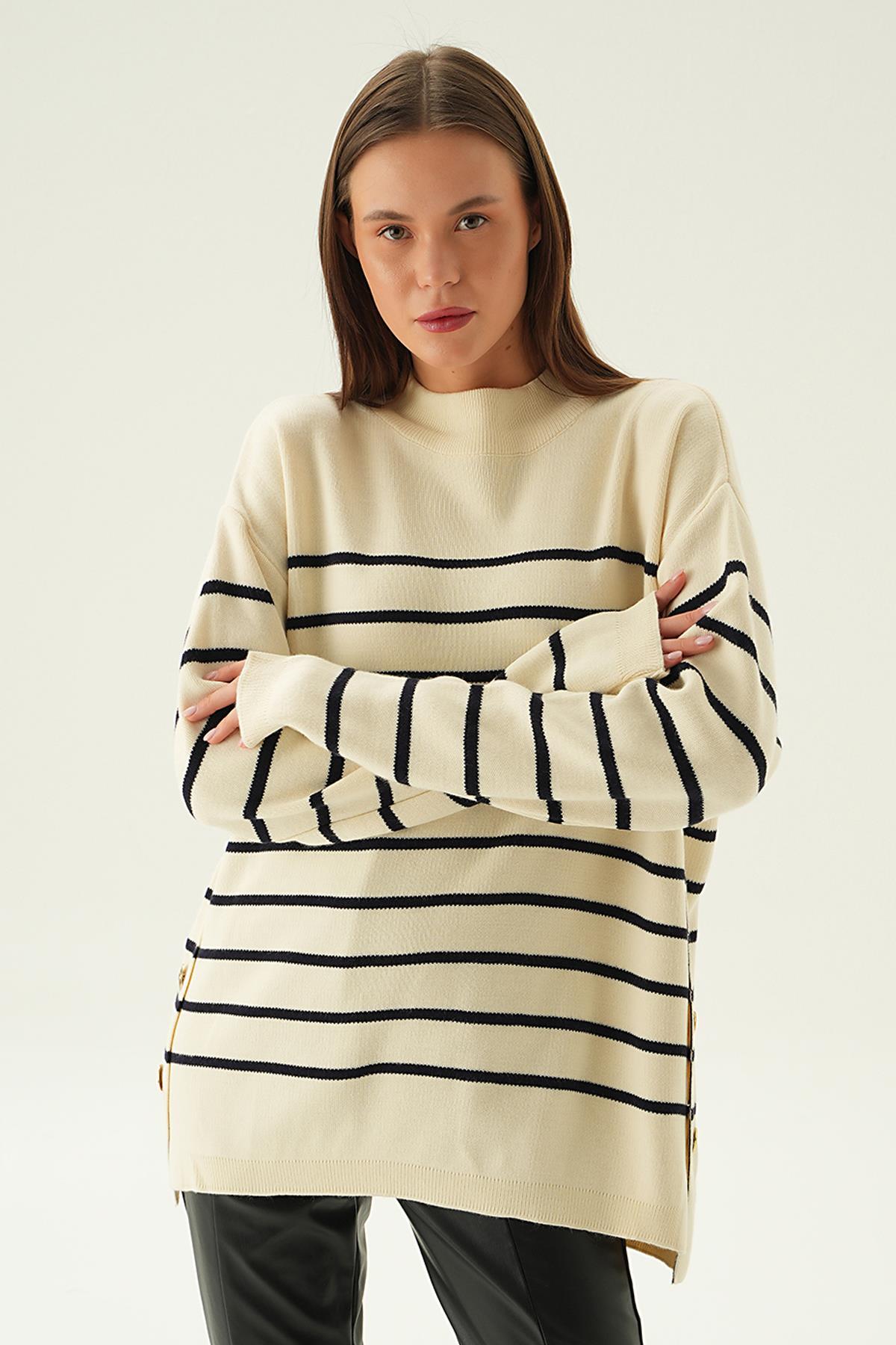 3370 Çizgili Yan Düğmeli Kazak Bej - 3