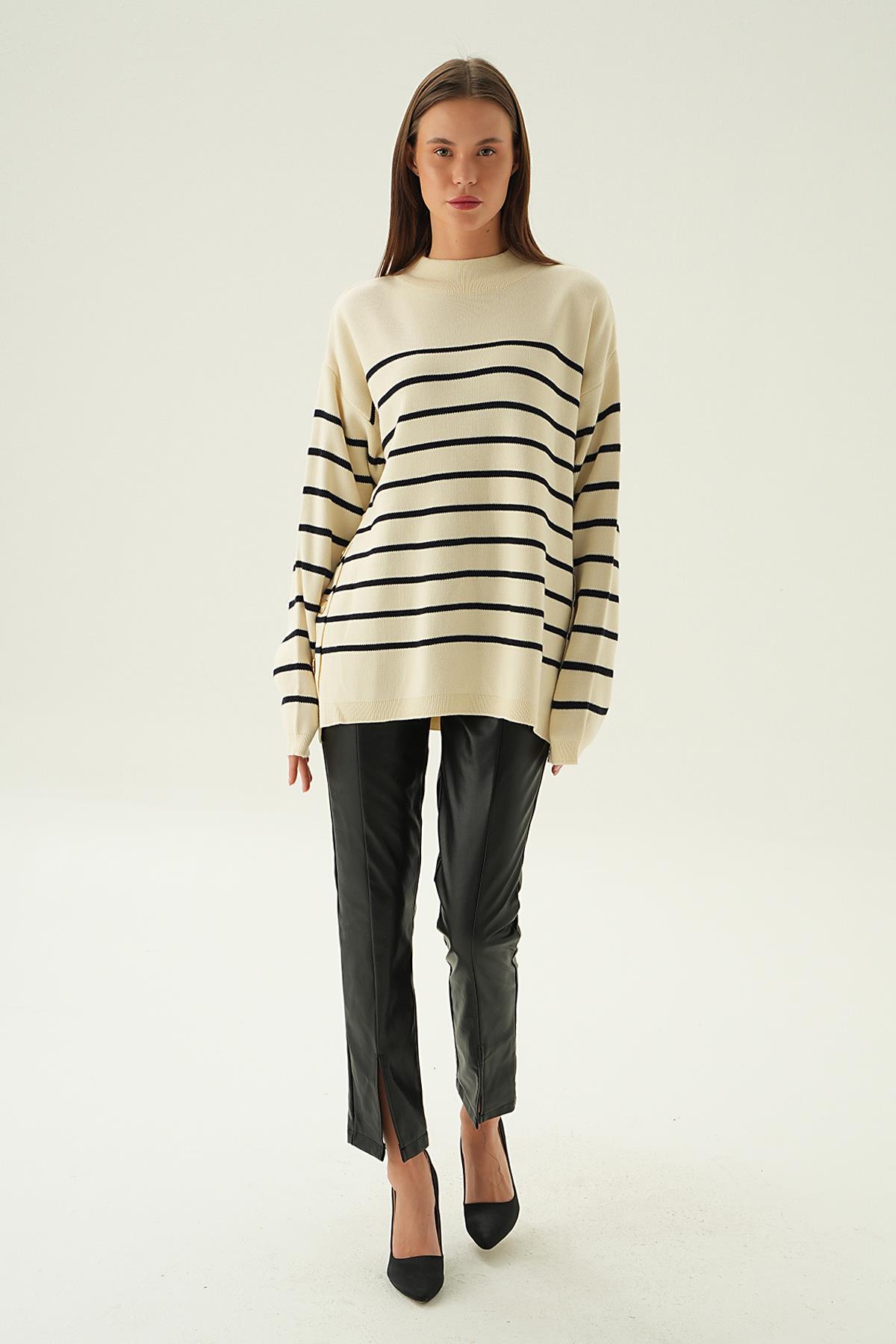 Bej Çizgili Yan Düğmeli Kazak 3370 - 6