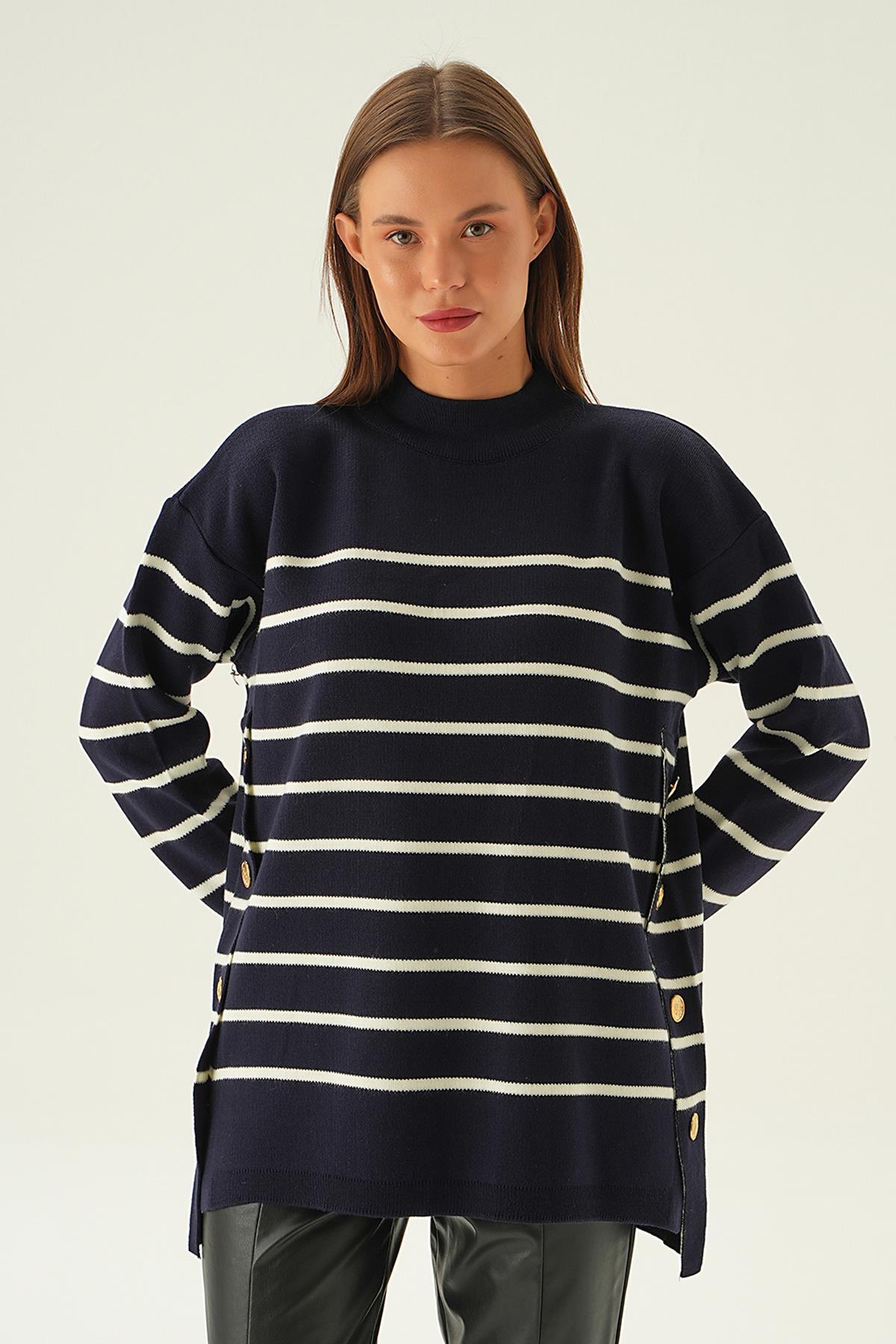 Laci Çizgili Yan Düğmeli Kazak 3370 - 2