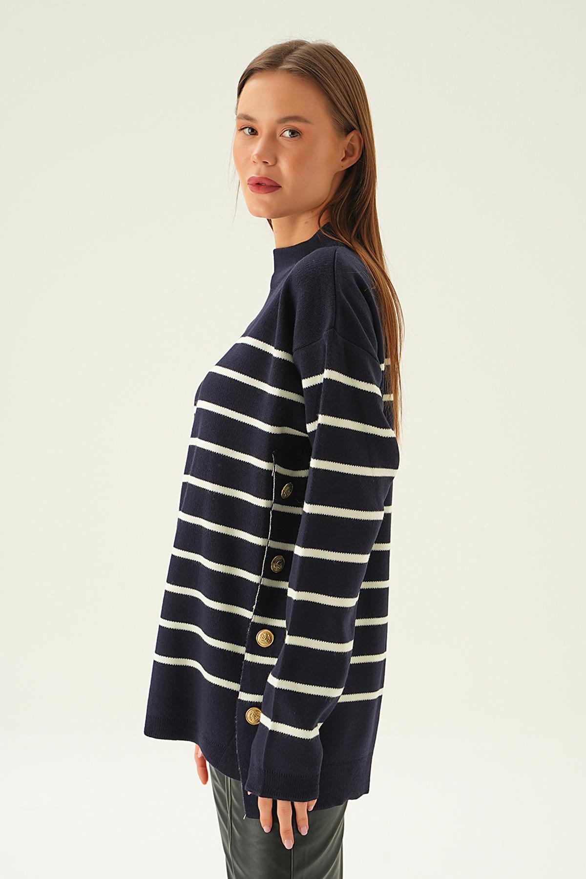 Laci Çizgili Yan Düğmeli Kazak 3370 - 3