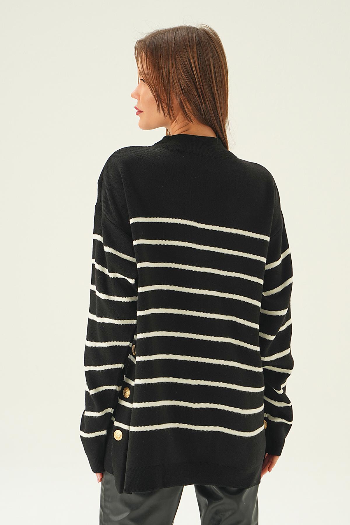 3370 Çizgili Yan Düğmeli Kazak Siyah - 3