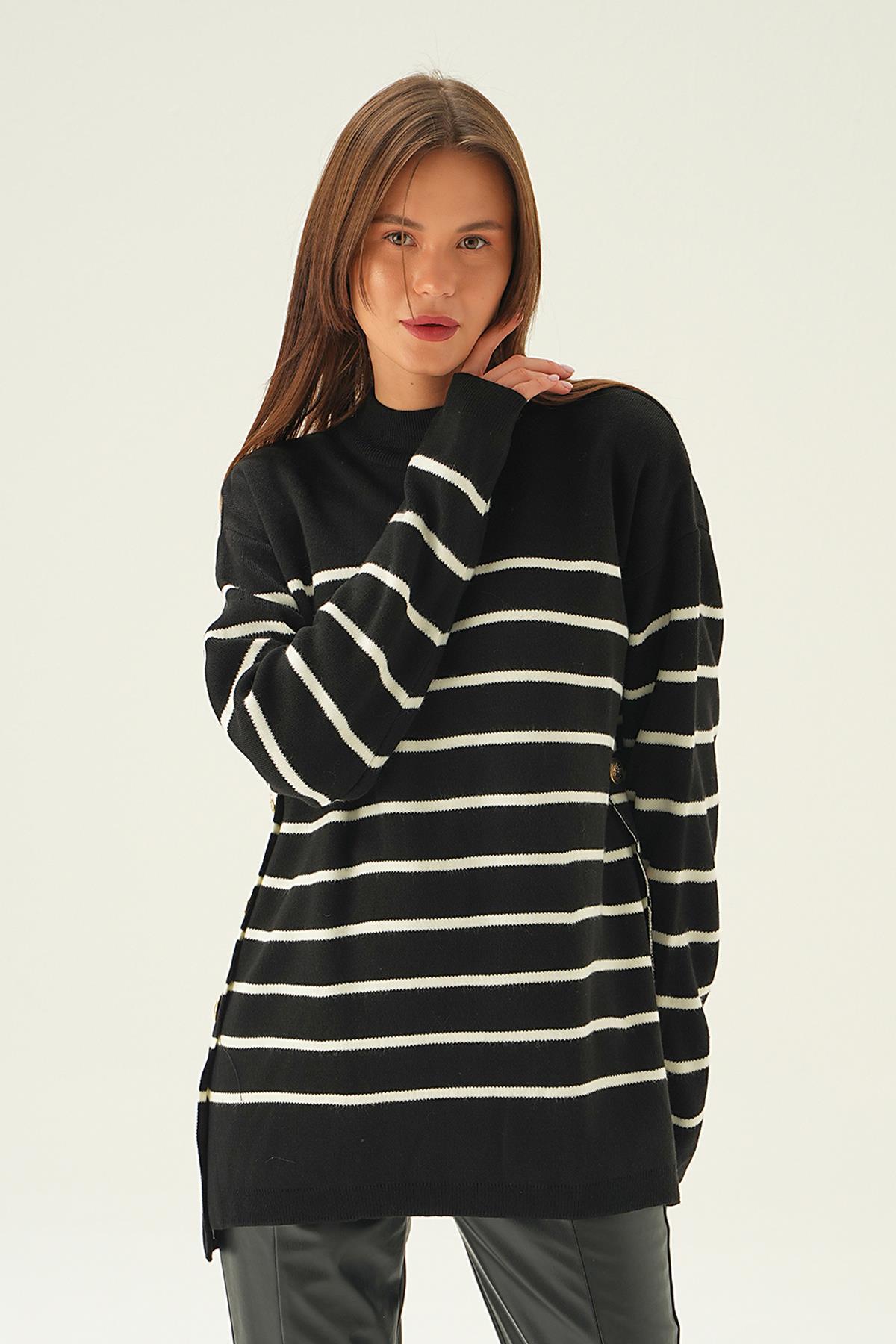 Siyah Çizgili Yan Düğmeli Kazak 3370 - 2