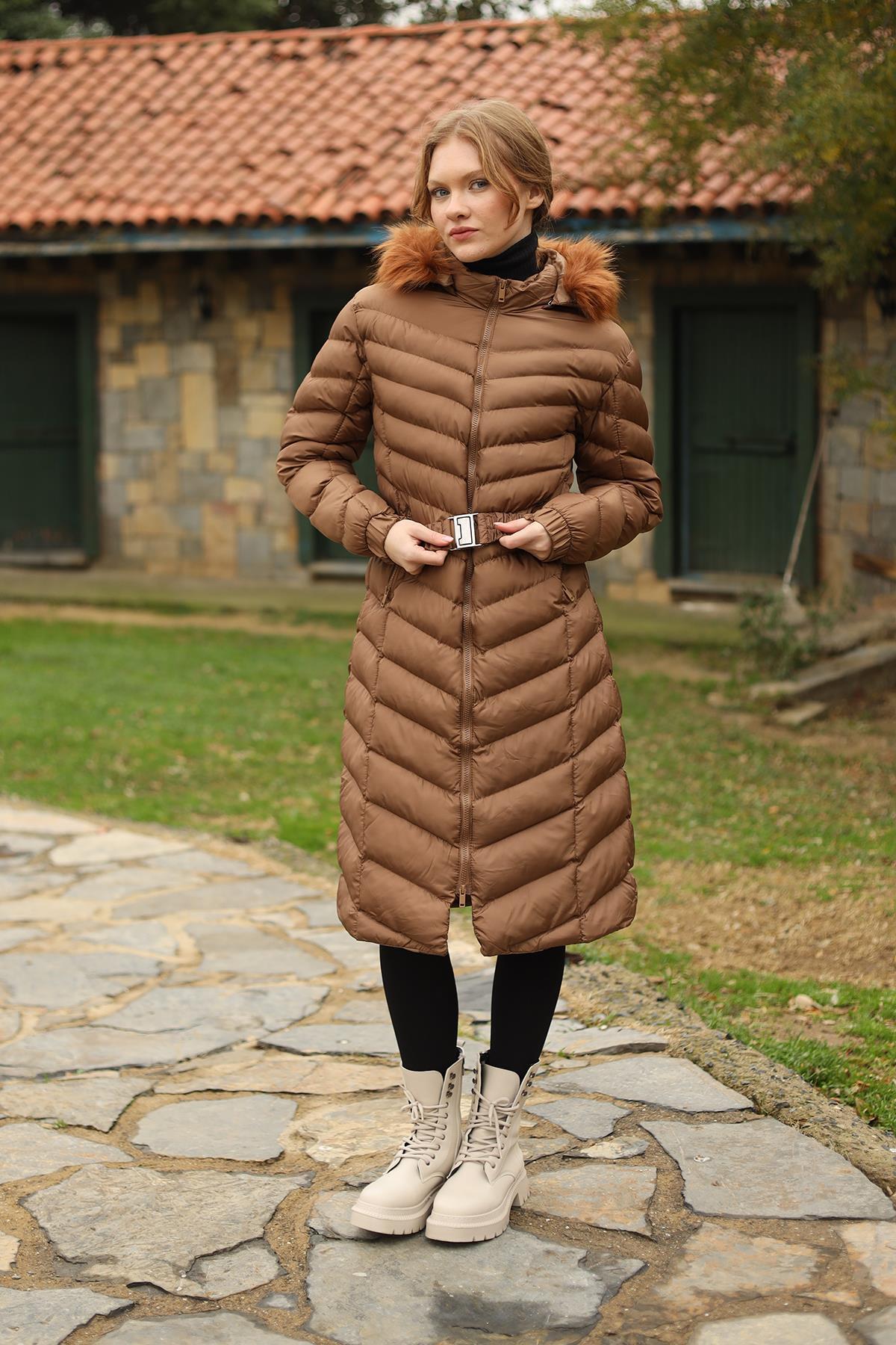 3409 Kapüşonlu Uzun Şişme Mont Taba - RAYS