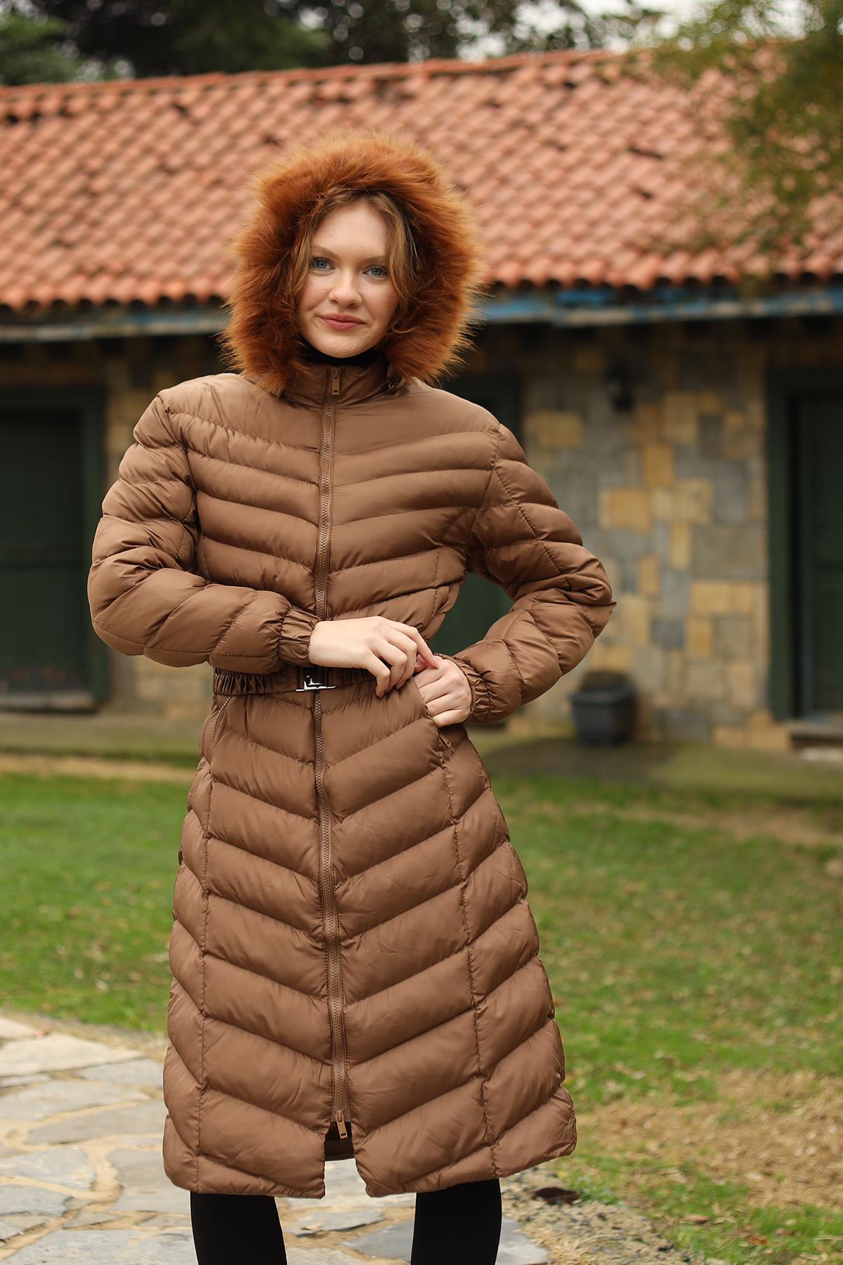 3409 Kapüşonlu Uzun Şişme Mont Taba - RAYS