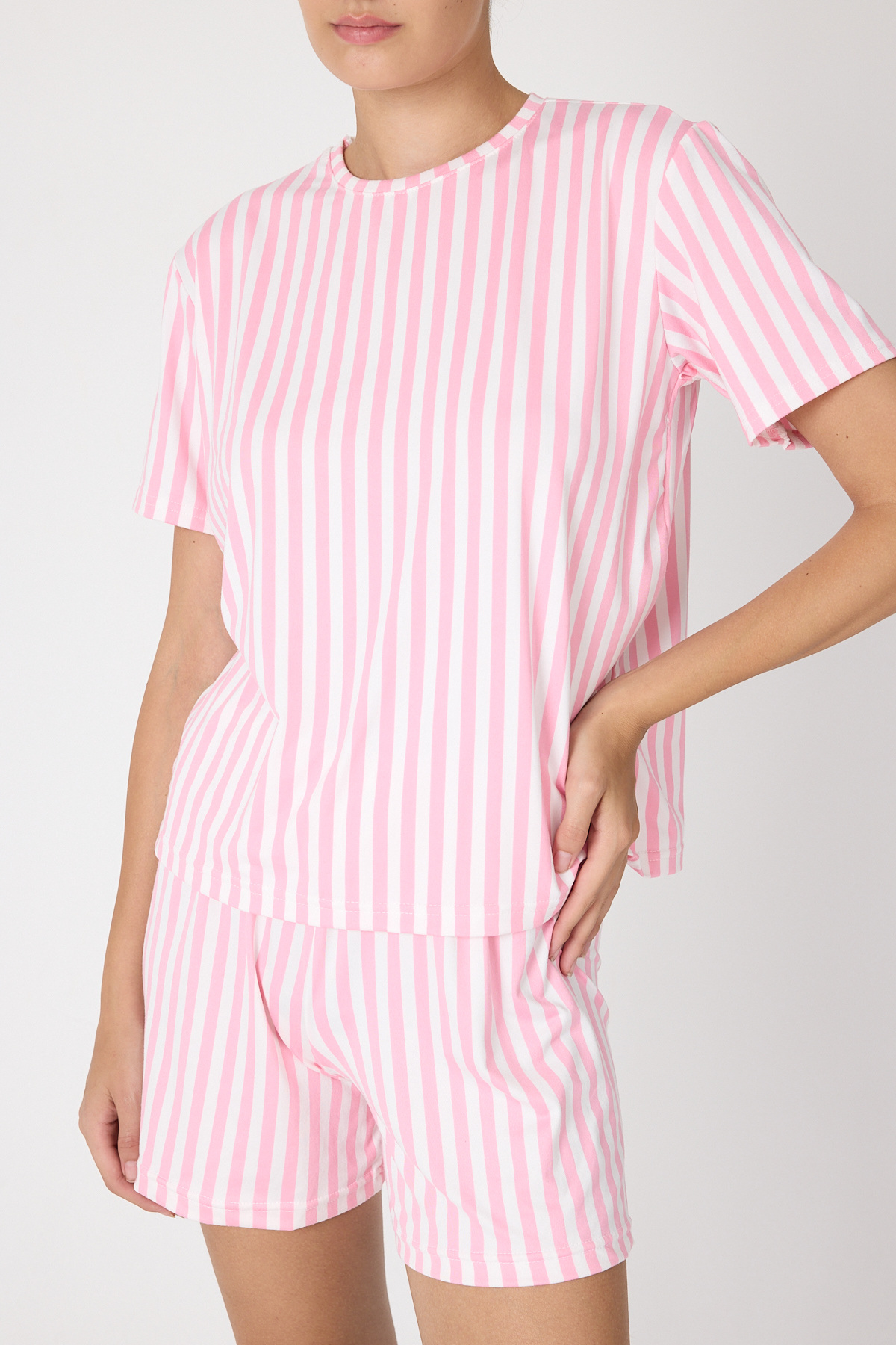 Pembe Çizgili Şortlu Pijama Takımı 3411 - 4