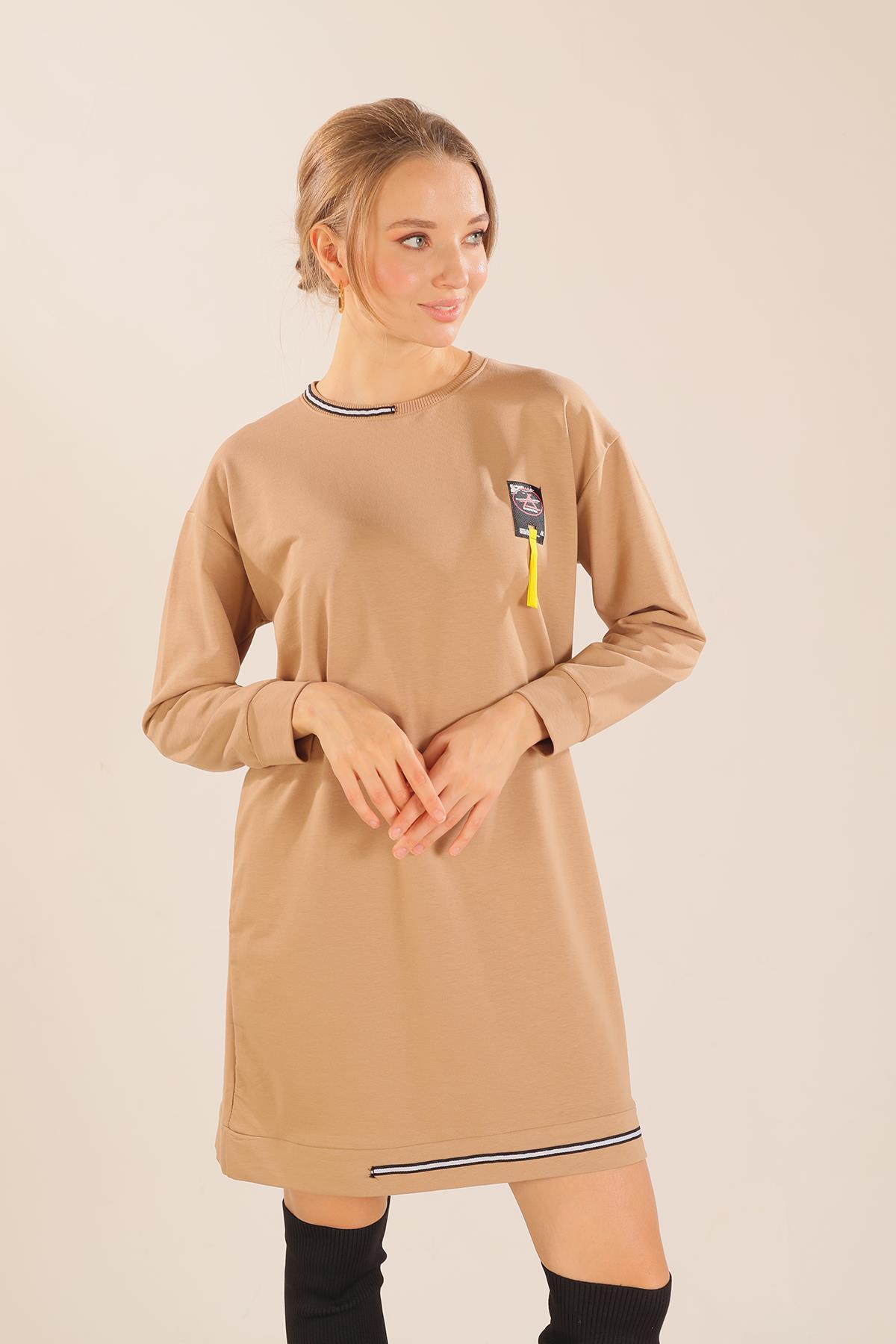 Bej Yaka Şerit Arma Detay Sweat 2684 