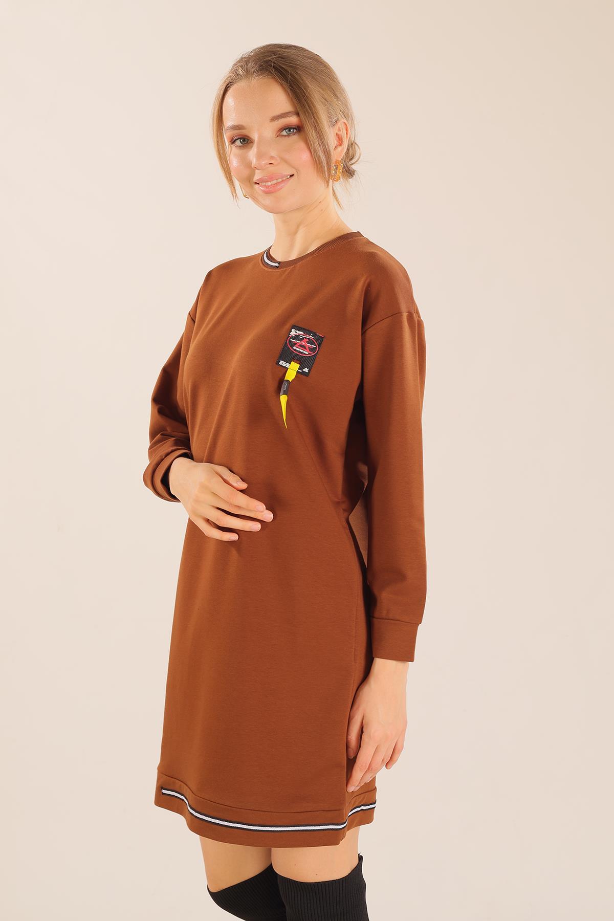 2684 Yaka Şerit Arma Detay Sweat Kahve - 5