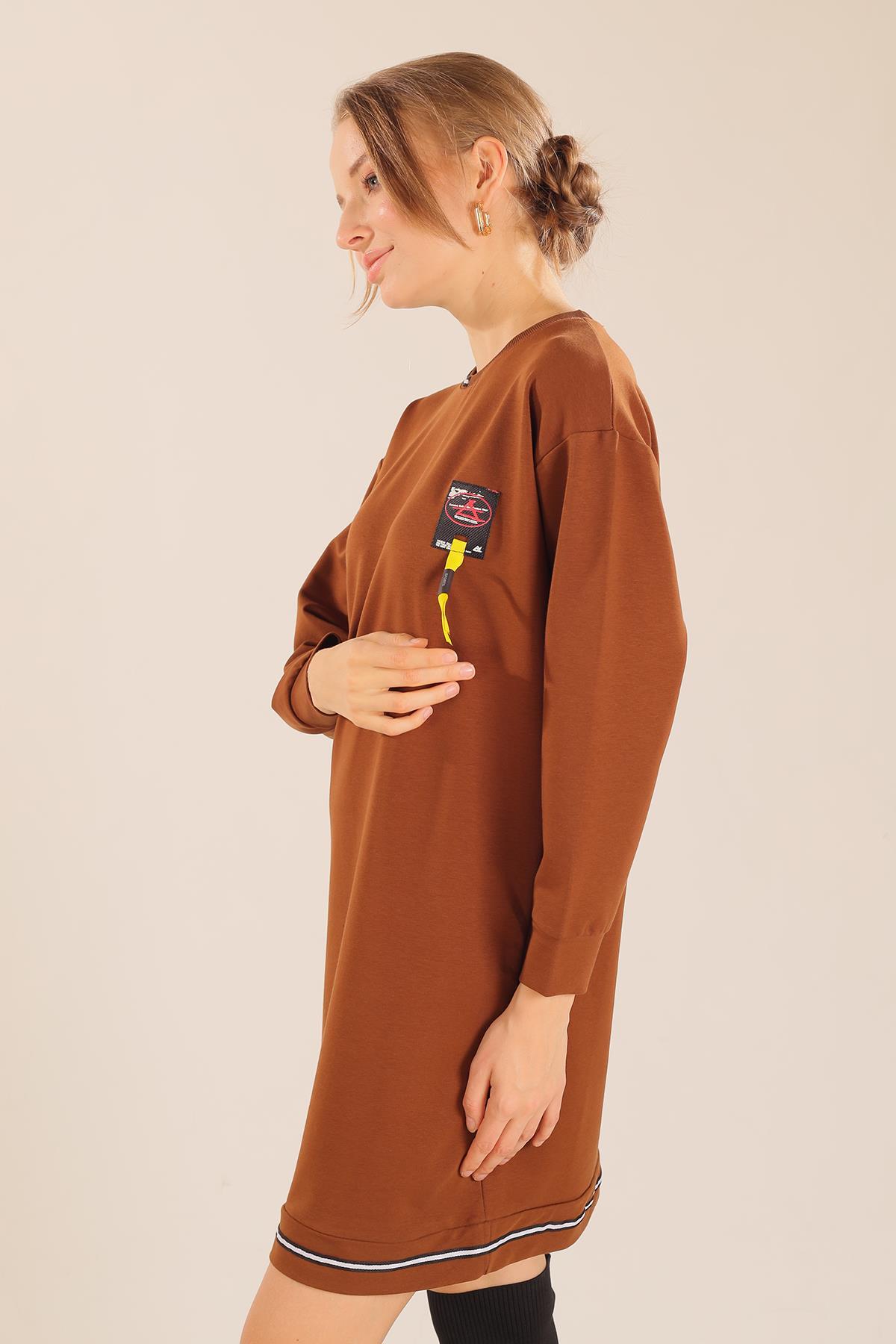 Kahve Yaka Şerit Arma Detay Sweat 2684 - 4