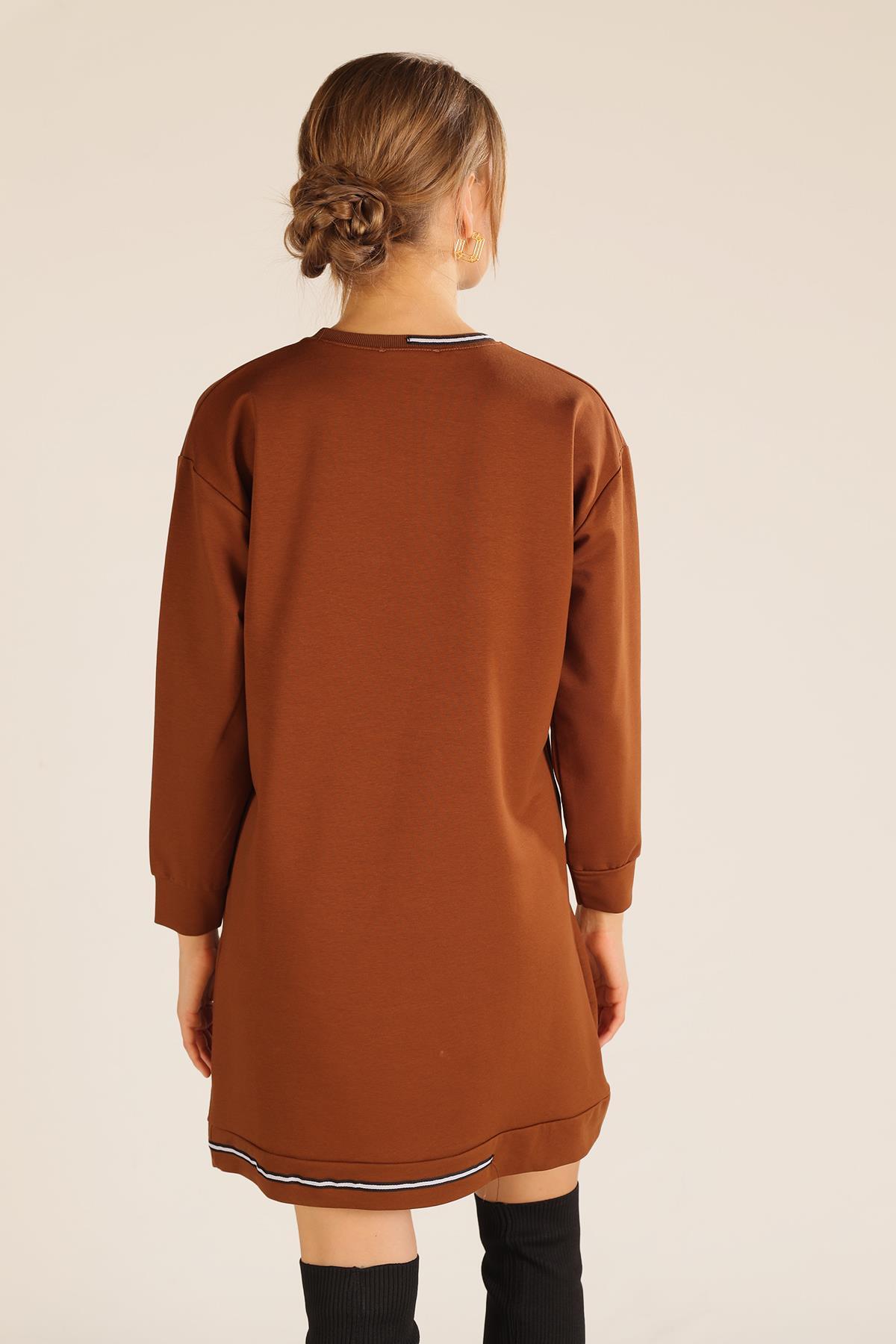 Kahve Yaka Şerit Arma Detay Sweat 2684 - 6