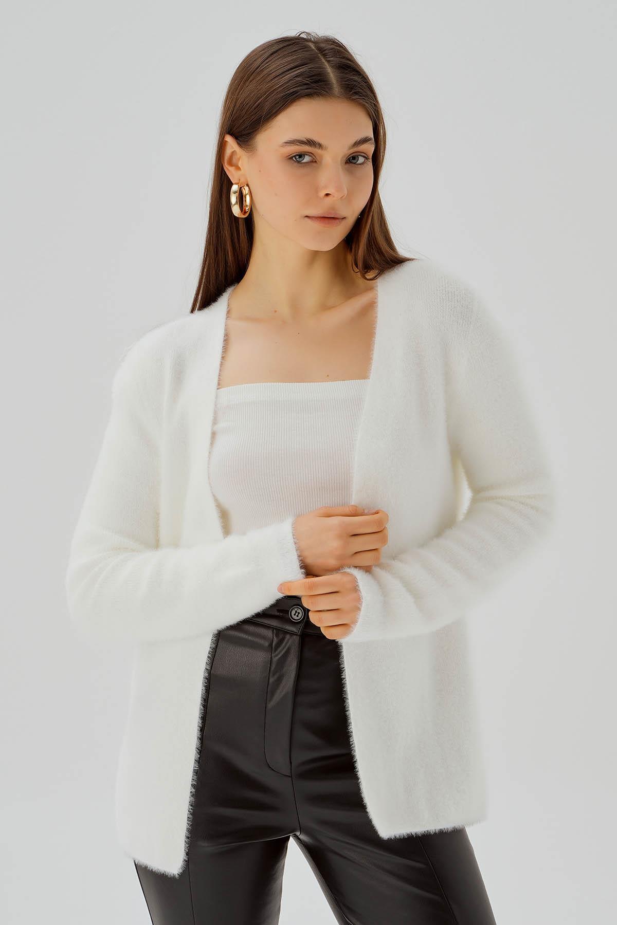 3485 Sakallı Hırka Kemik 