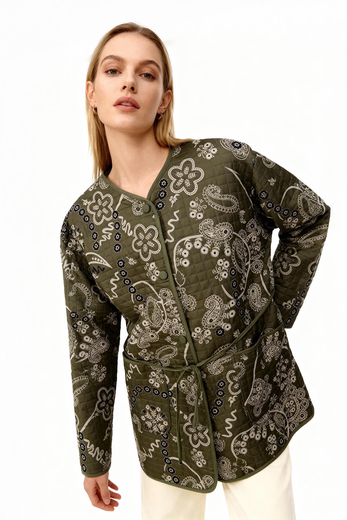 3496 Etnik Desen Kapitone Ceket Yeşil - 1