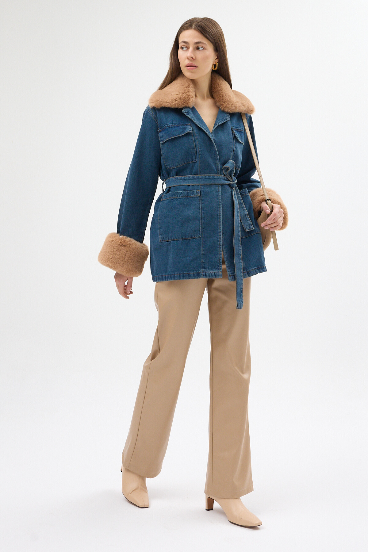 Mavi Kürklü Yaka ve Manşet Detaylı Kuşaklı Denim Kadın Ceket 3500 - RAYS (1)