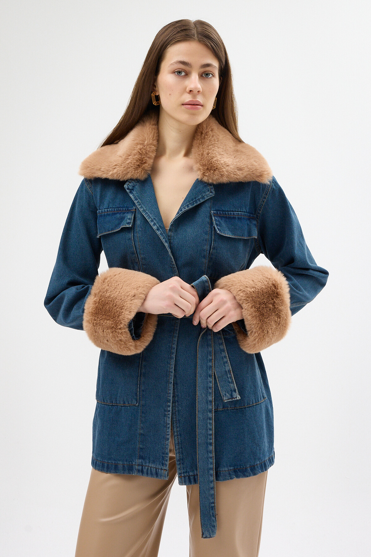 Mavi Kürklü Yaka ve Manşet Detaylı Kuşaklı Denim Kadın Ceket 3500 - 7