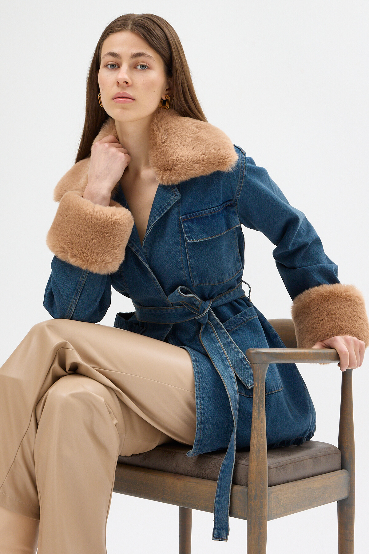 Mavi Kürklü Yaka ve Manşet Detaylı Kuşaklı Denim Kadın Ceket 3500 - 6