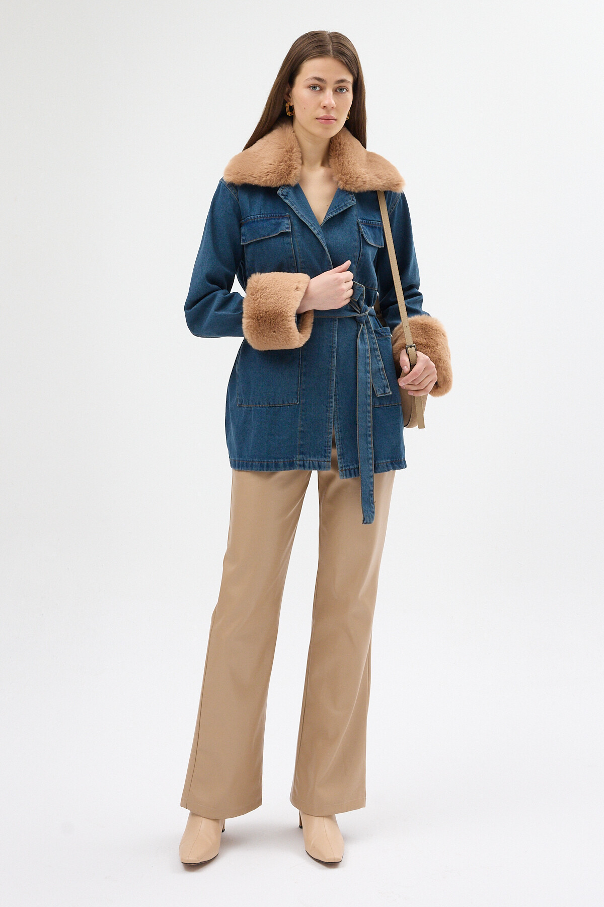 Mavi Kürklü Yaka ve Manşet Detaylı Kuşaklı Denim Kadın Ceket 3500 - 3