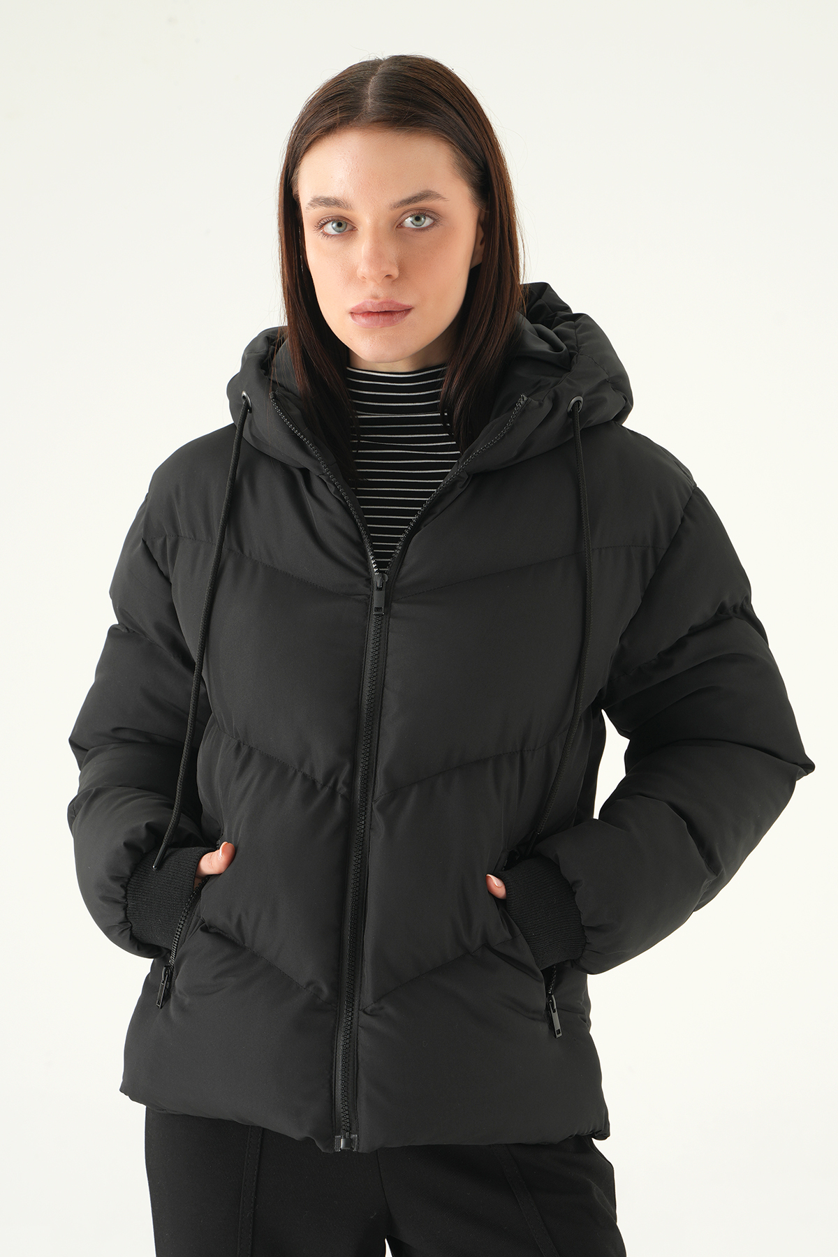 3505 Kapüşonlu Cepli Mont Siyah - RAYS