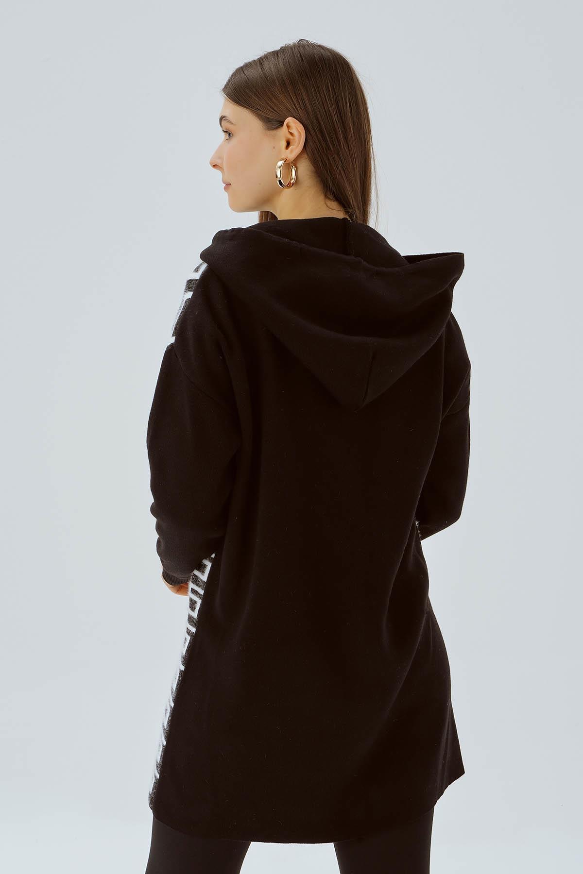 Siyah Labirent Desen Düğmeli Hırka 3505 - 5