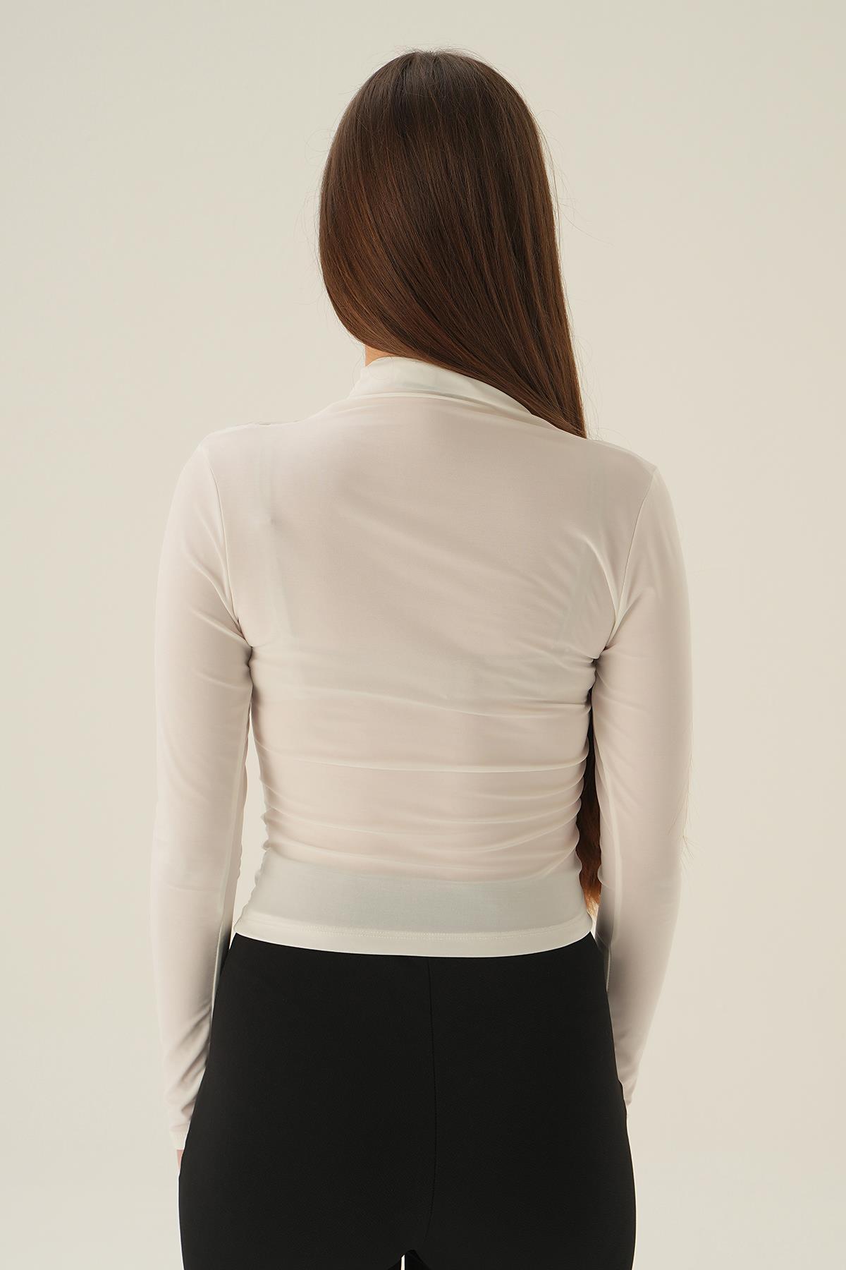 Beyaz Omuz Pileli Bluz 3568 - 5