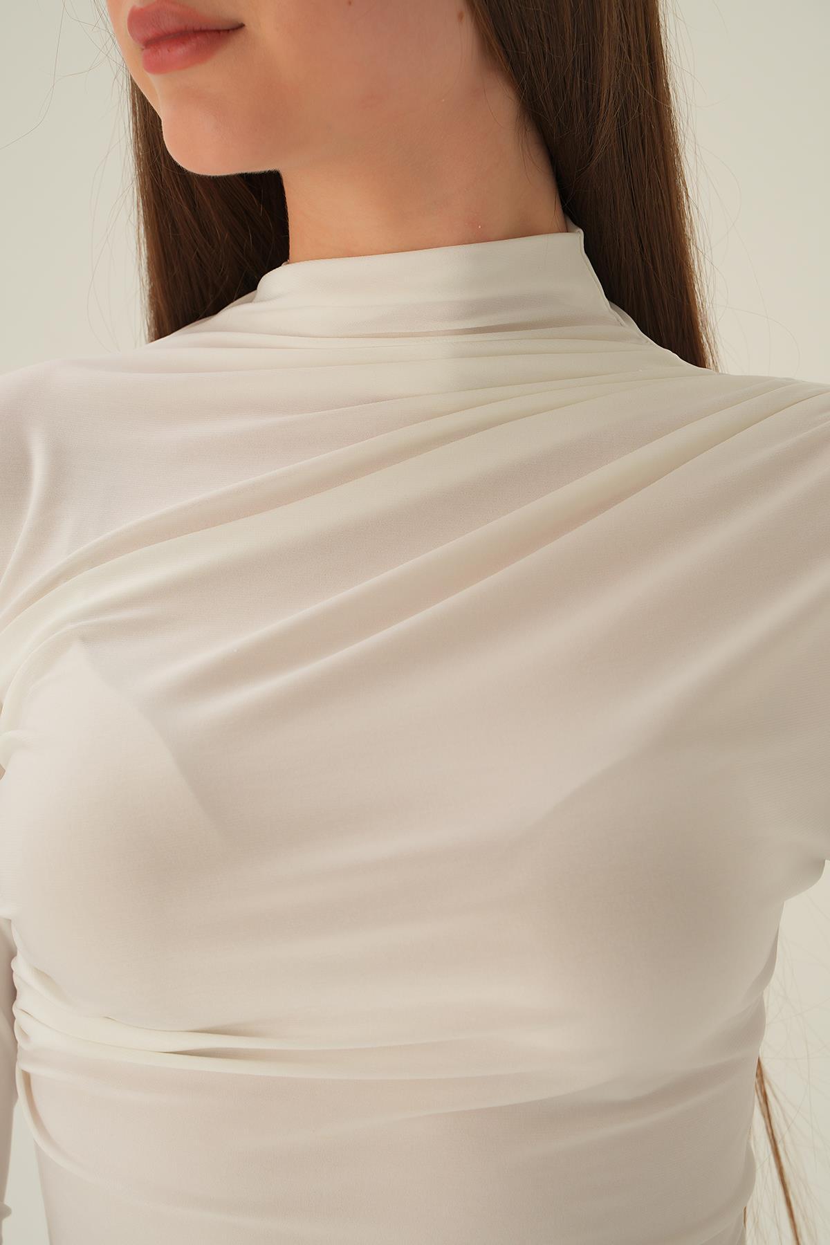 Beyaz Omuz Pileli Bluz 3568 - 6