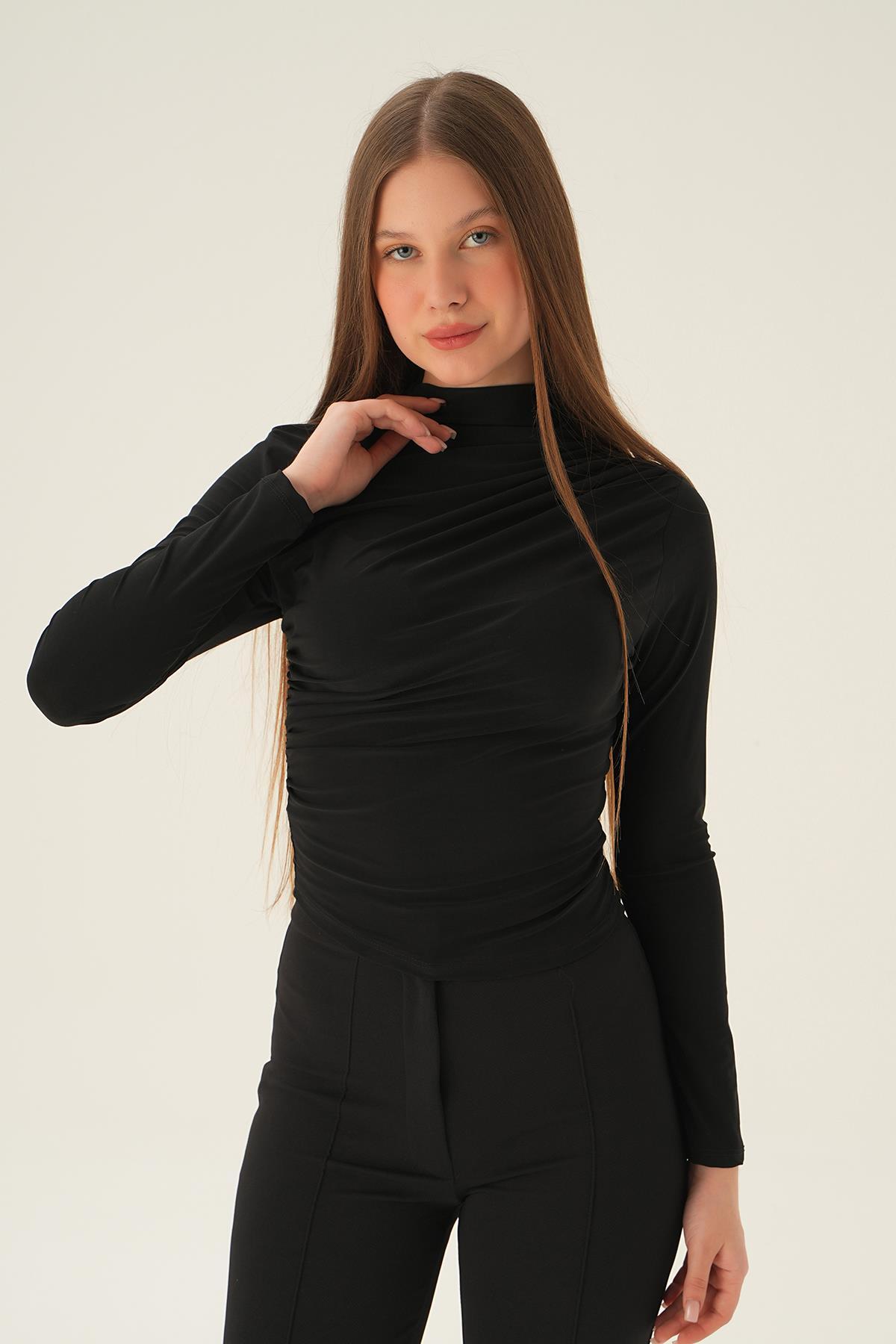 Siyah Omuz Pileli Bluz 3568 - 2