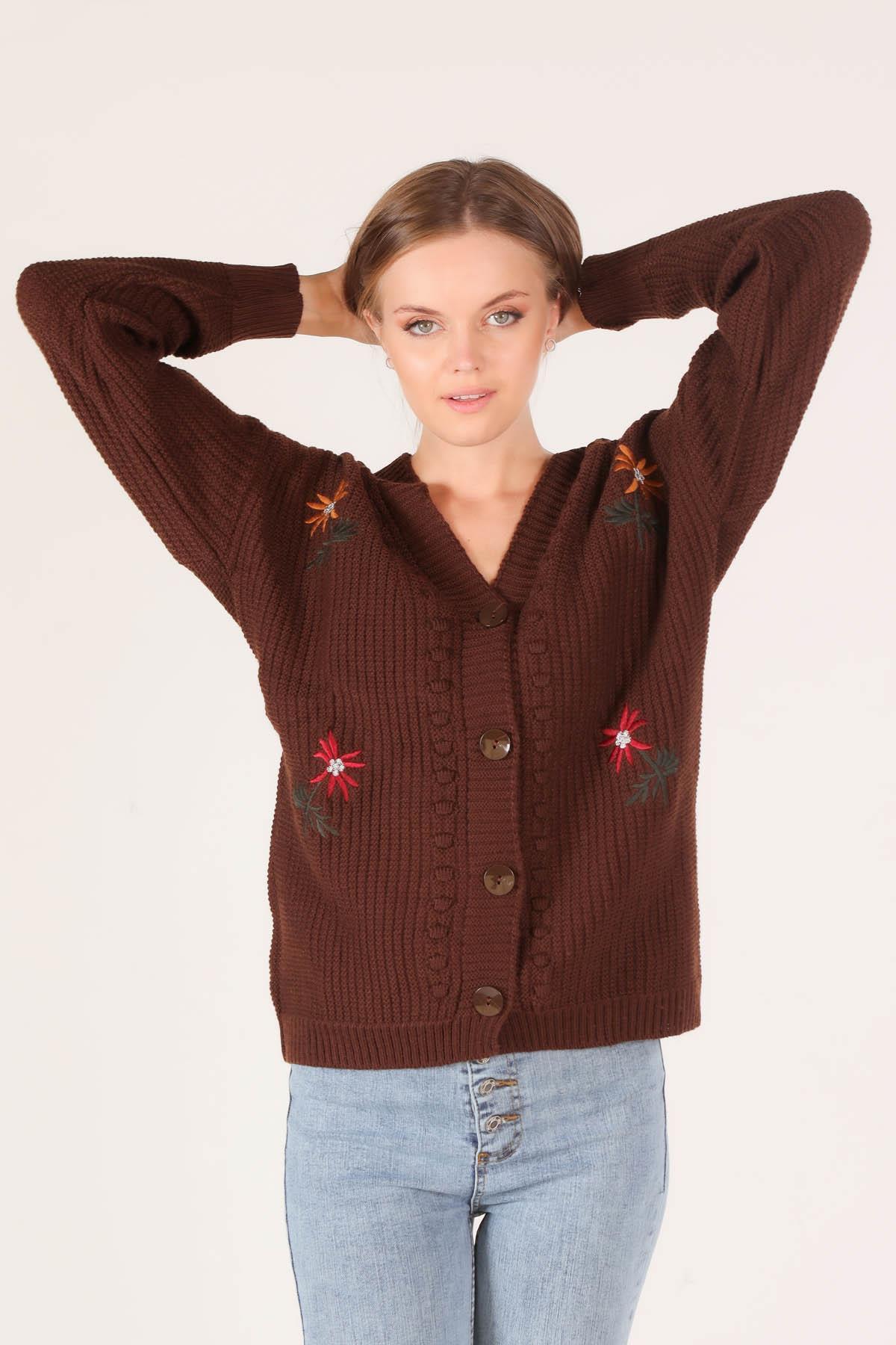 Acı Kahve Nakışlı Düğmeli Hırka 381 - 1