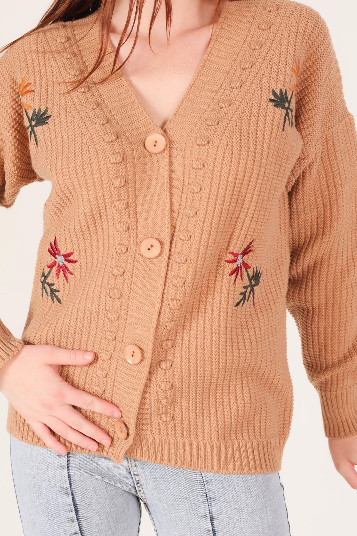 Camel Nakışlı Düğmeli Hırka 381 - 4