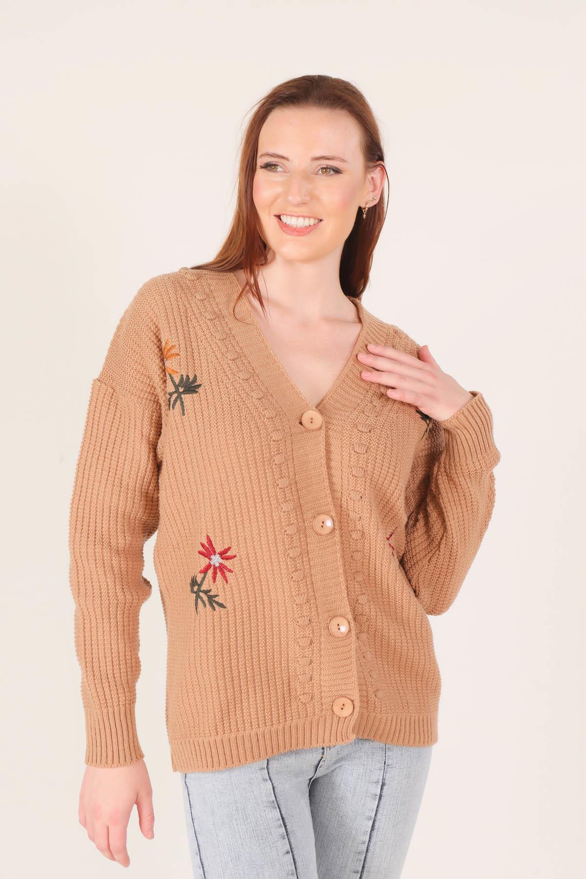 Camel Nakışlı Düğmeli Hırka 381 - 1