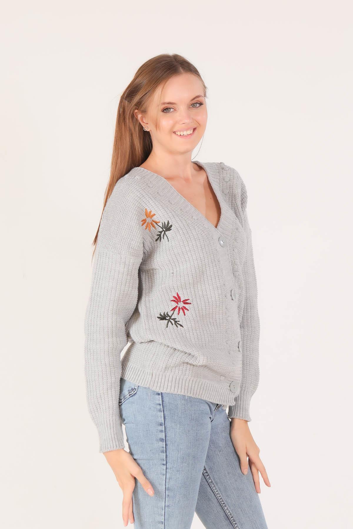 381 Nakışlı Düğmeli Hırka Gri - 4