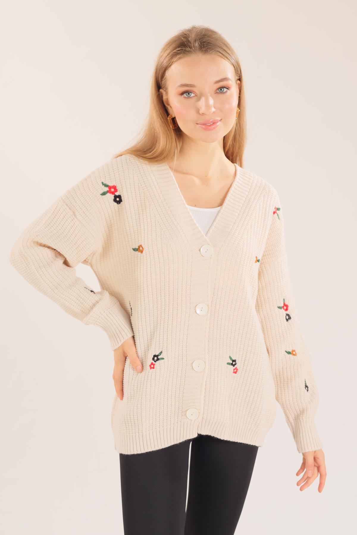 383 Çiçek Nakışlı Hırka Krem - 4