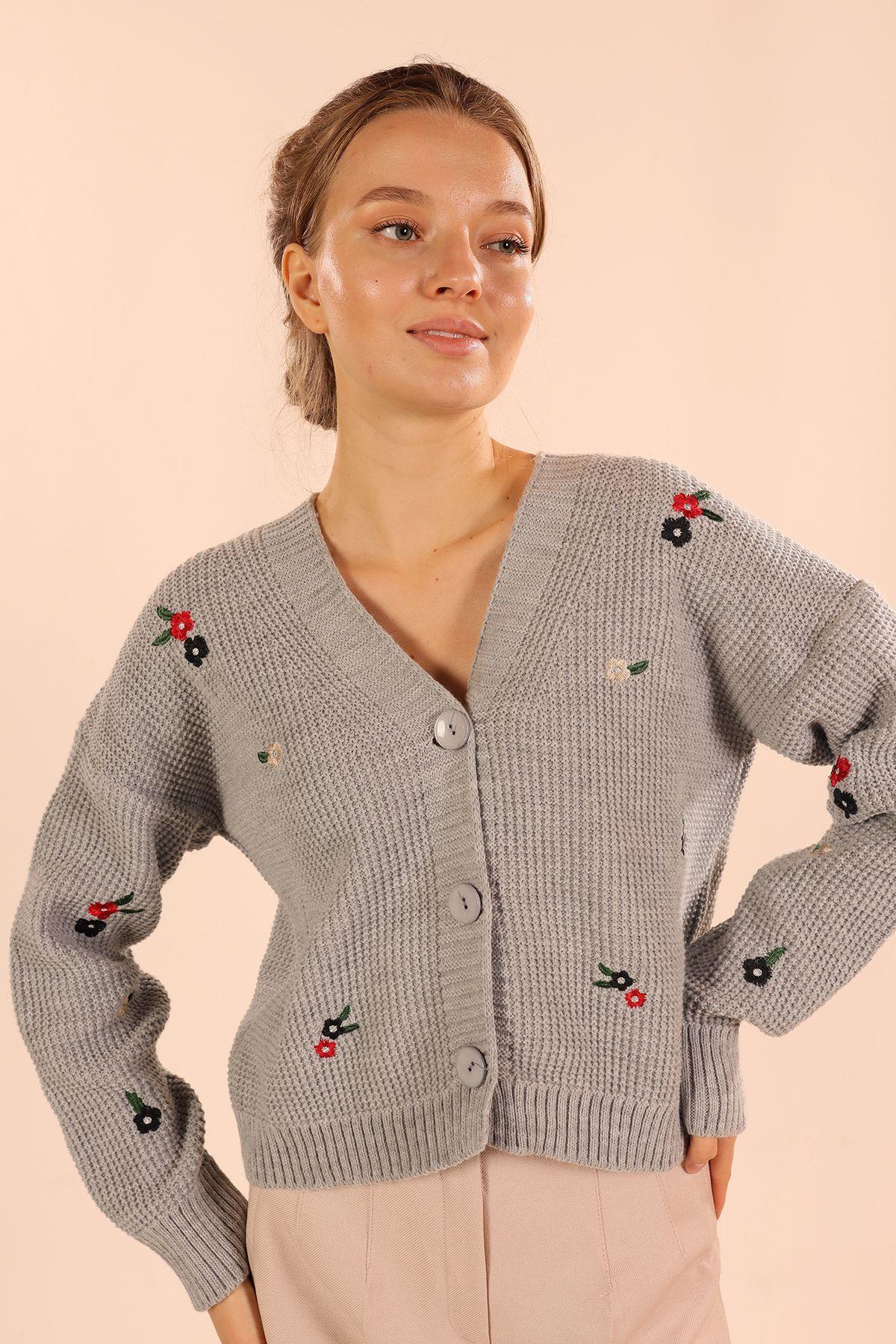 Gri Çiçekli Kısa Hırka 384 