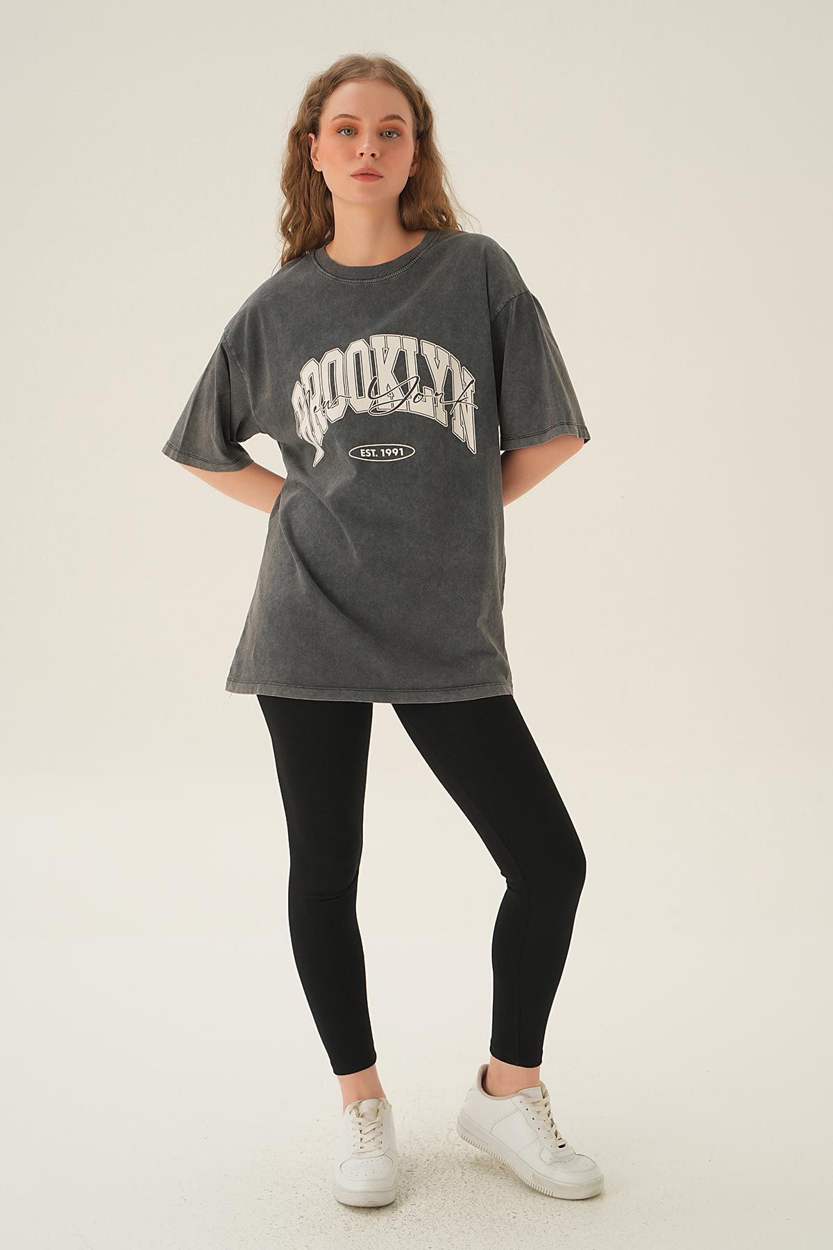 Antrasit Brooklyn Baskı Oversize Tişört 3905 - 2