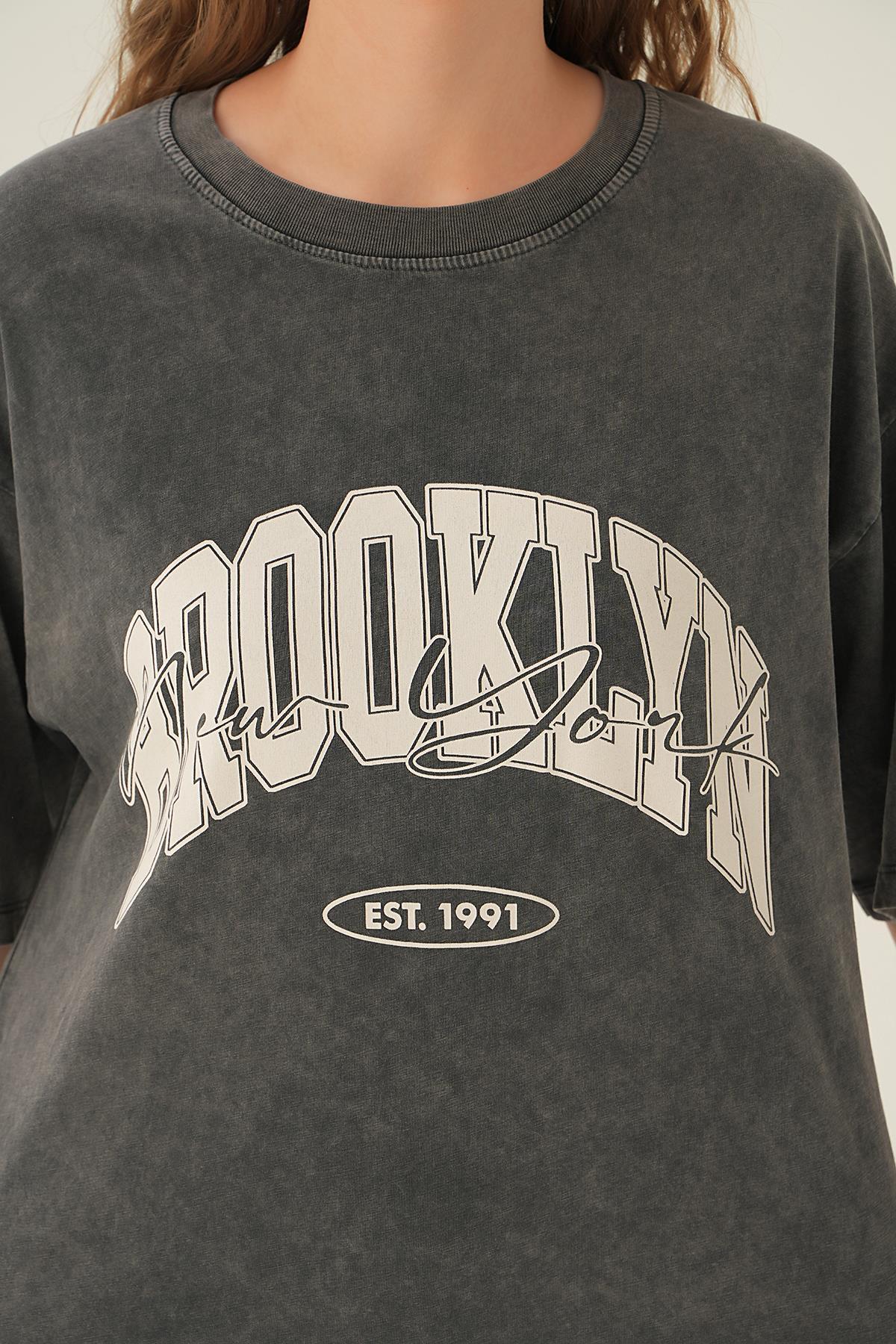 Antrasit Brooklyn Baskı Oversize Tişört 3905 - 5